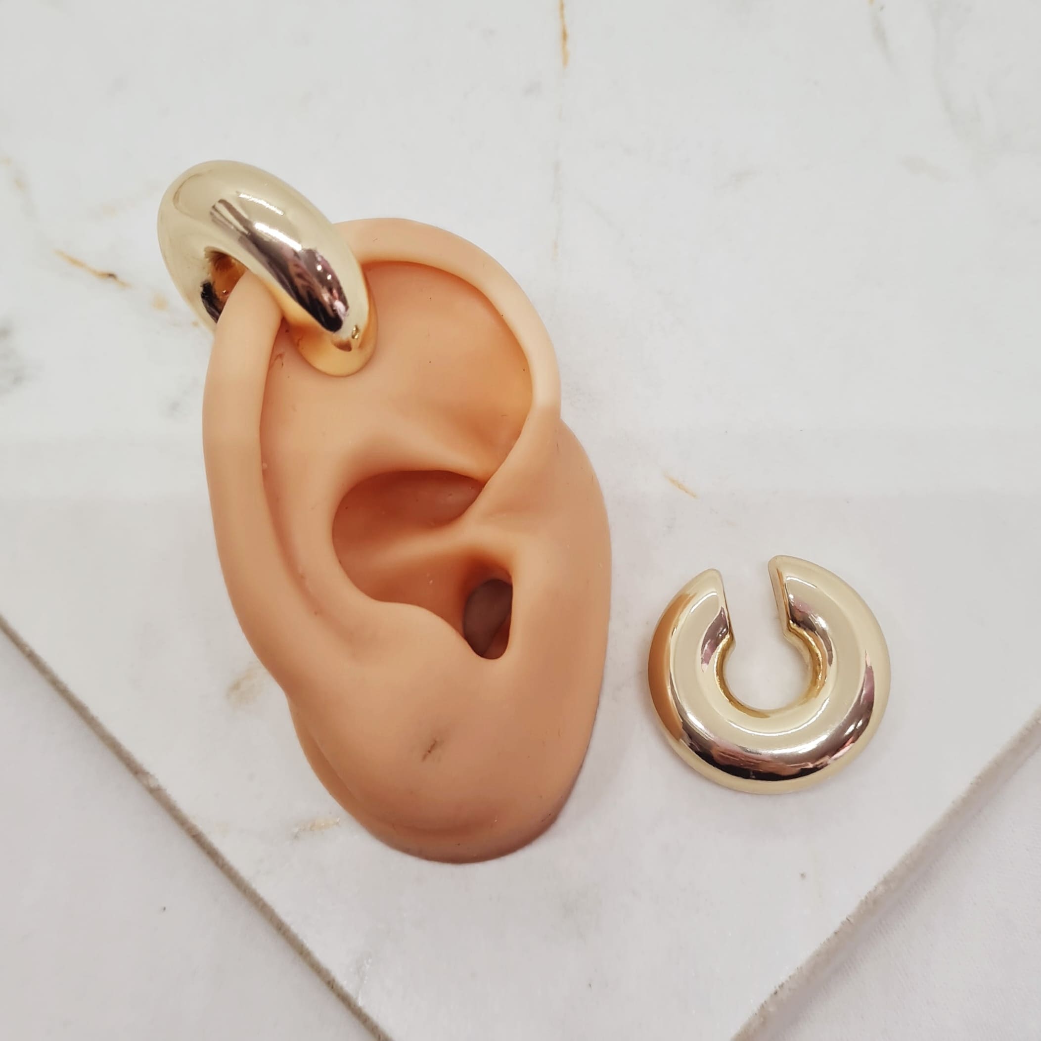 Imagen de producto CUFF FANTASIA DORADA - SEMI ESFERA INFLADA