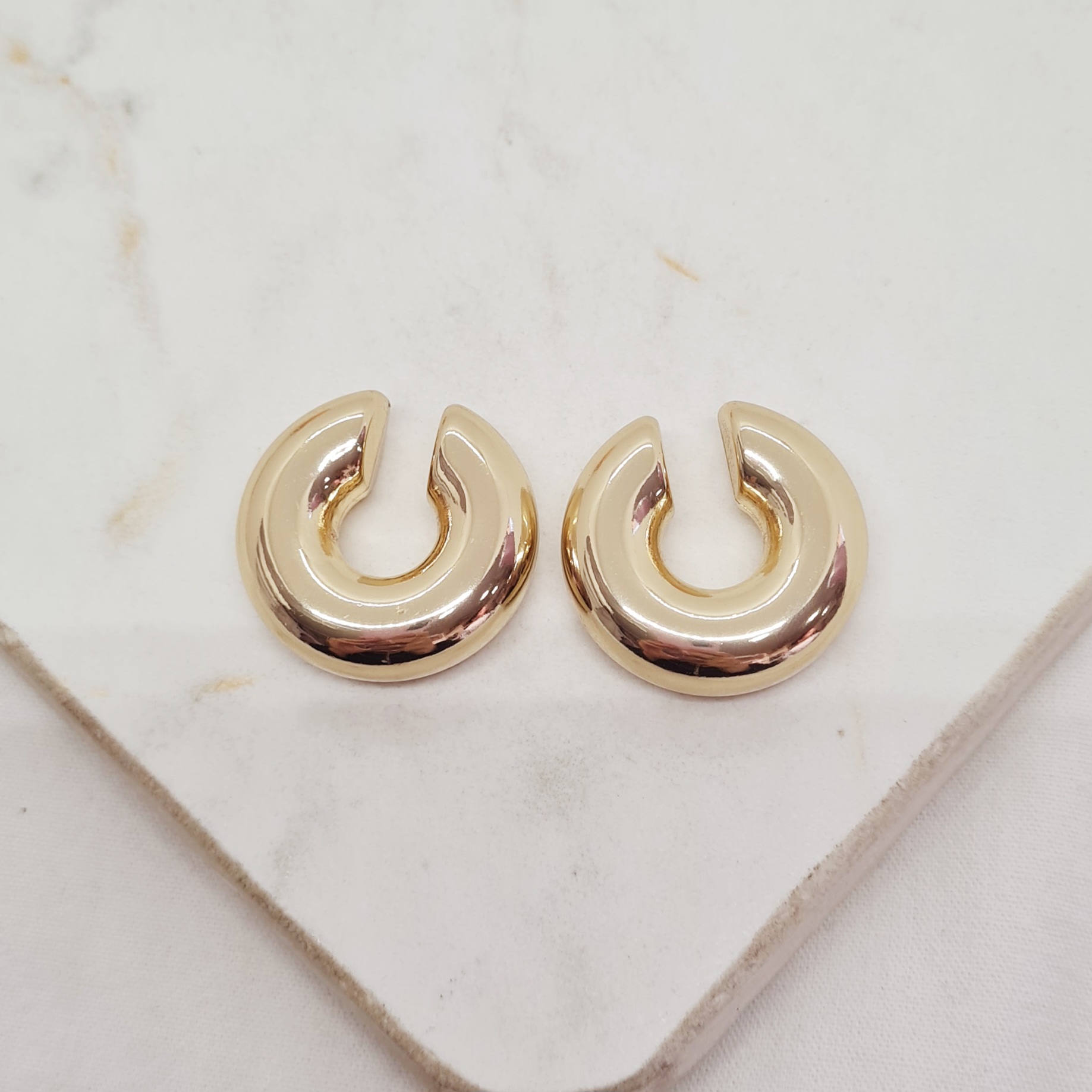Imagen de producto CUFF FANTASIA DORADA - SEMI ESFERA INFLADA