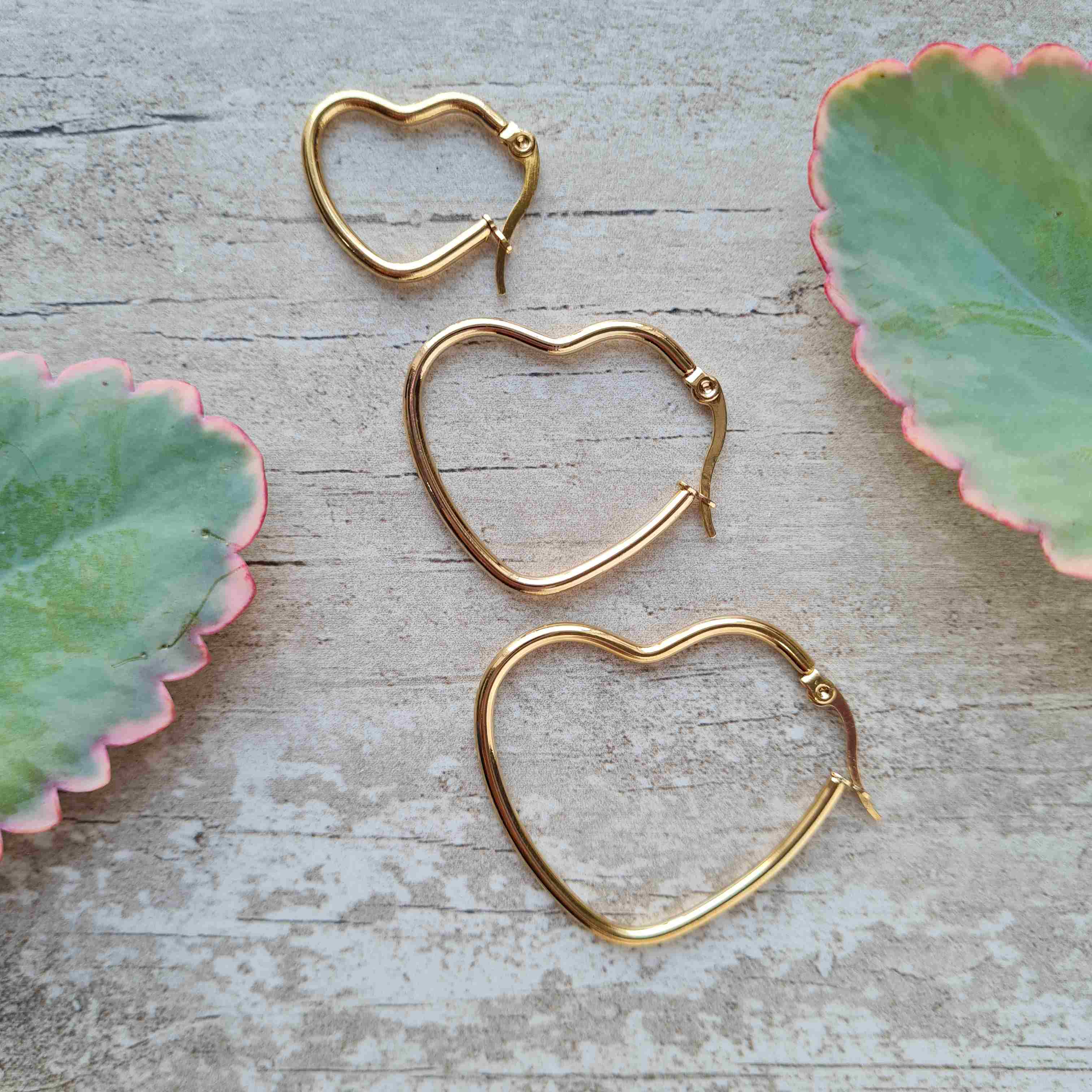 Imagen de producto ARGOLLA ACERO DORADO CORAZON
