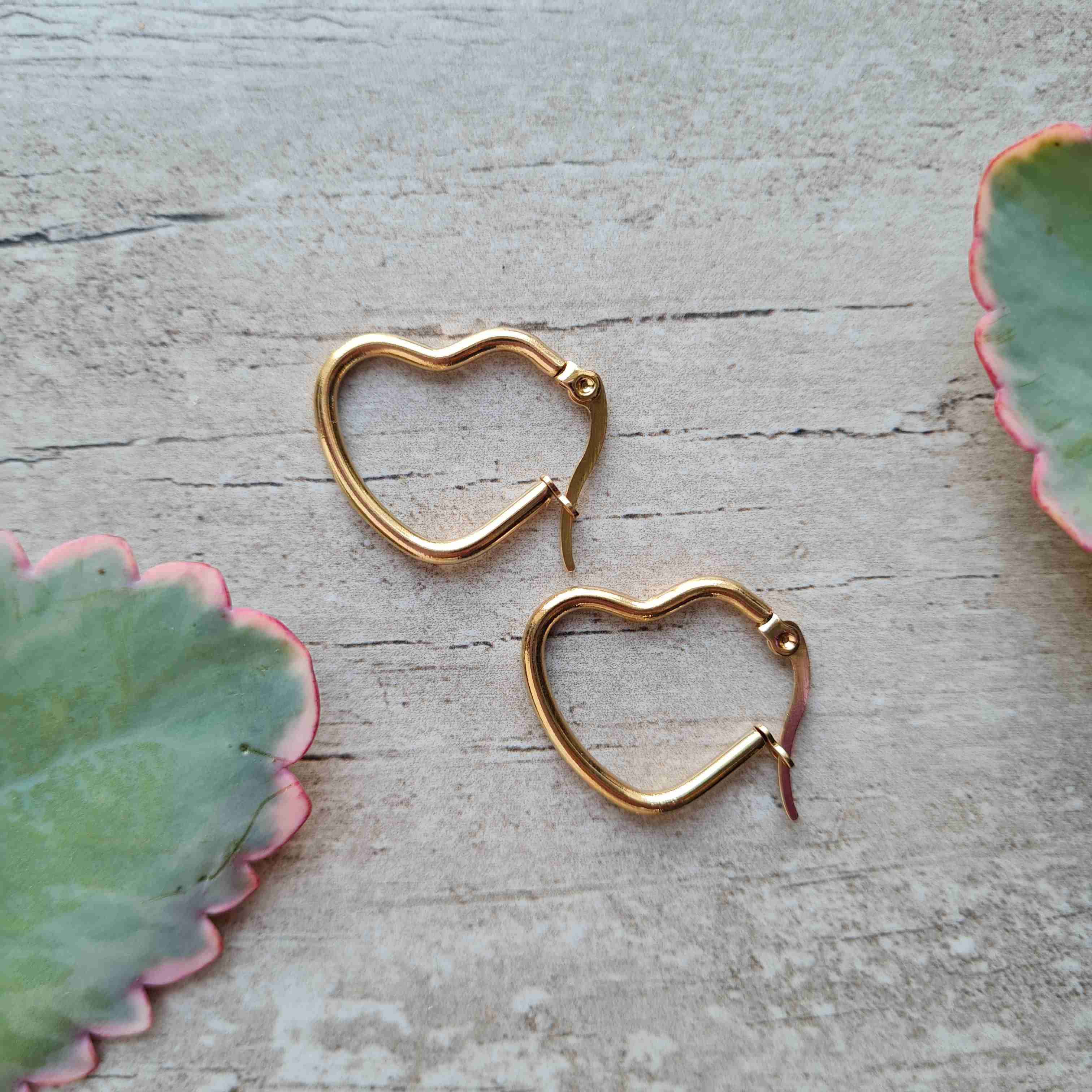 Imagen de producto ARGOLLA ACERO DORADO CORAZON