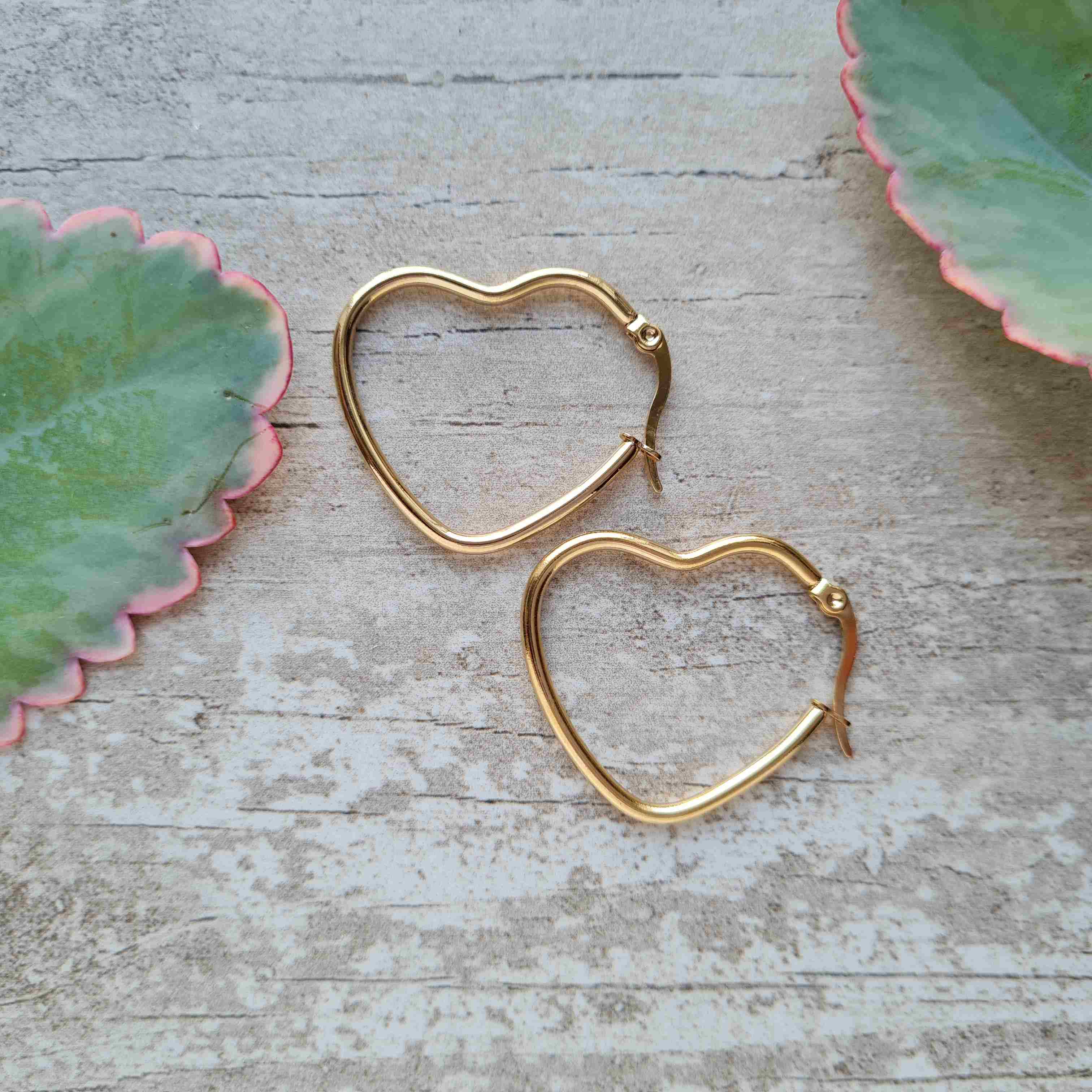 Imagen de producto ARGOLLA ACERO DORADO CORAZON