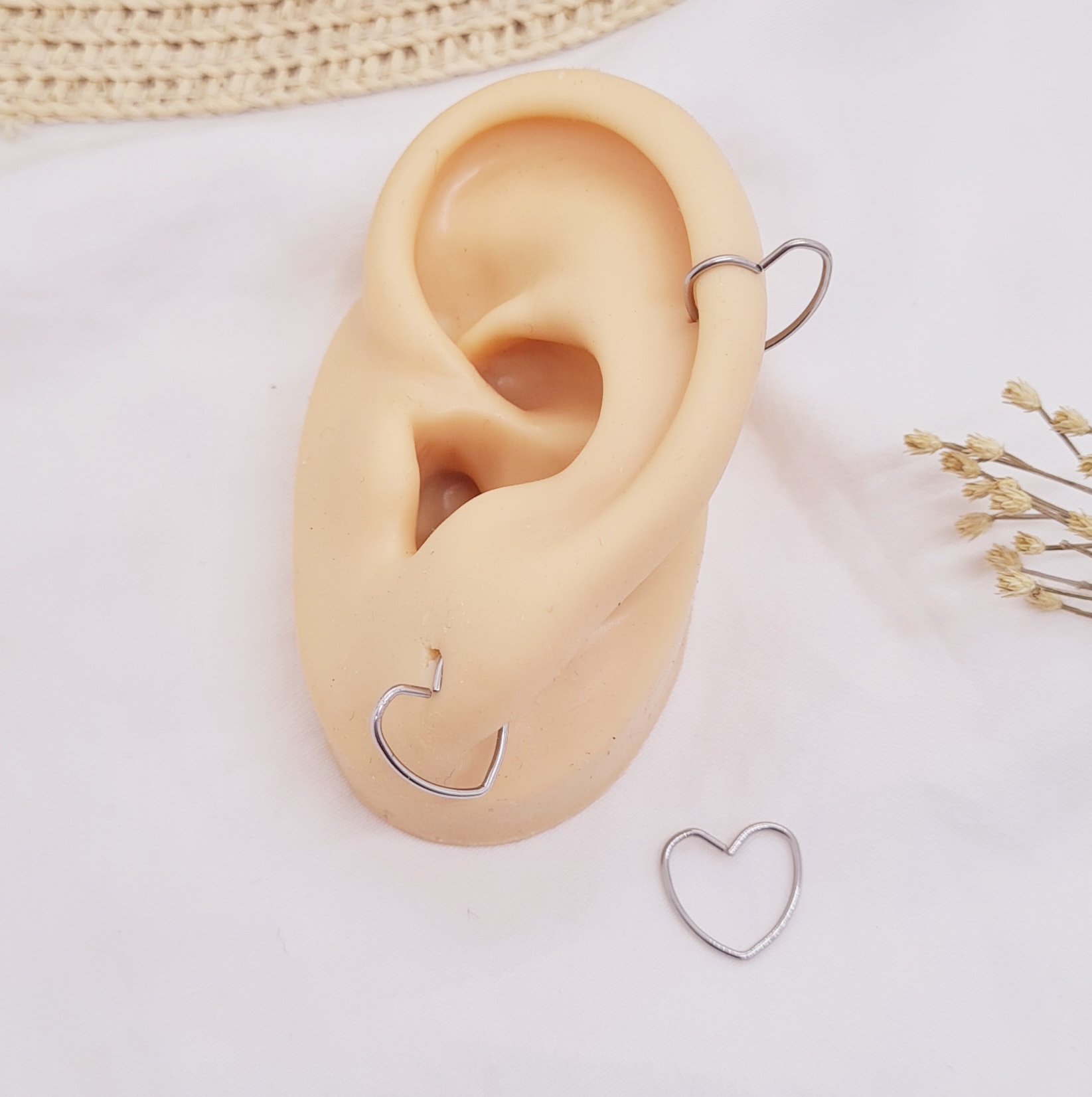 Imagen de producto PIERCING CORAZON PLATEADO - PACK X3 UNIDADES