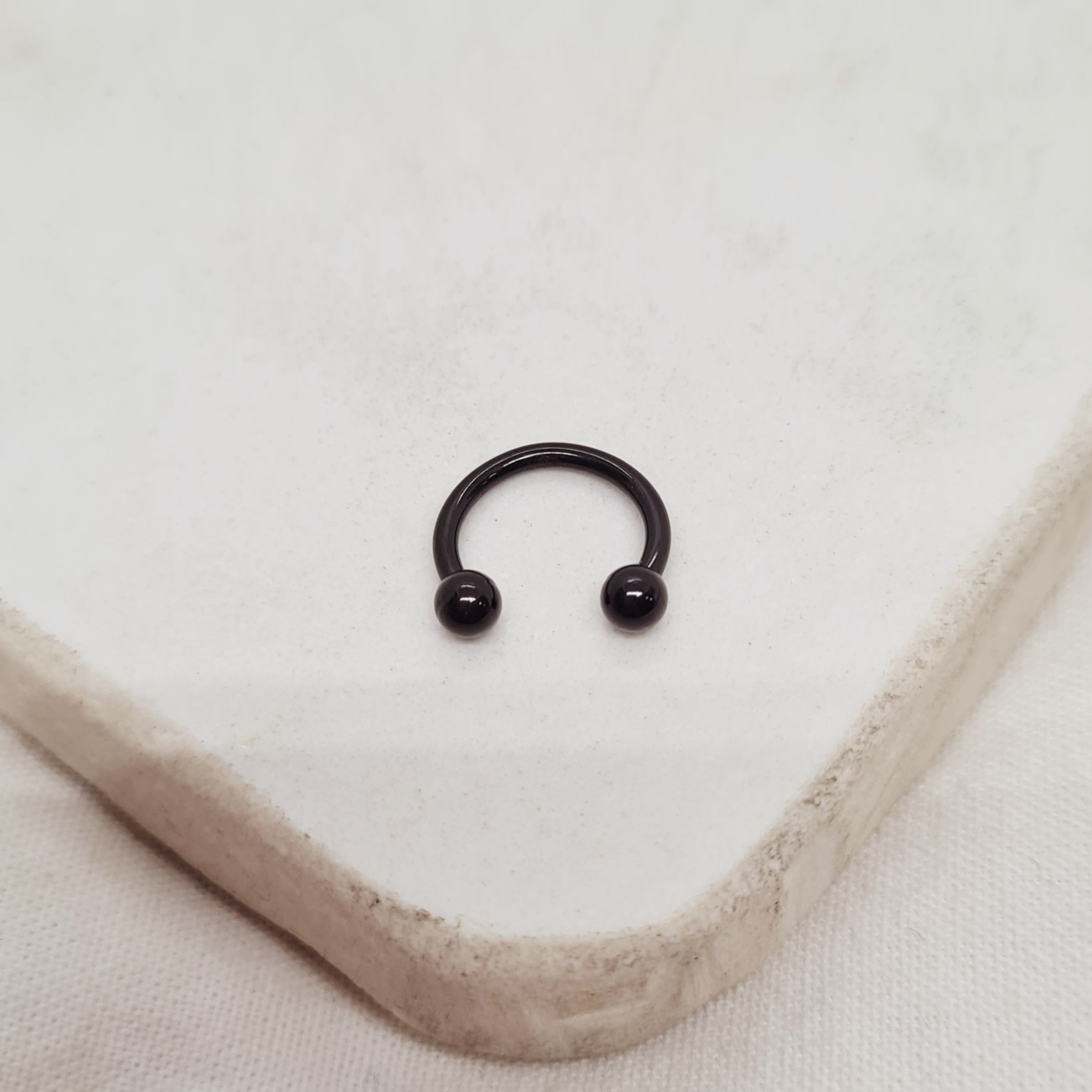 Imagen de producto PIERCING SEPTUM NEGRO