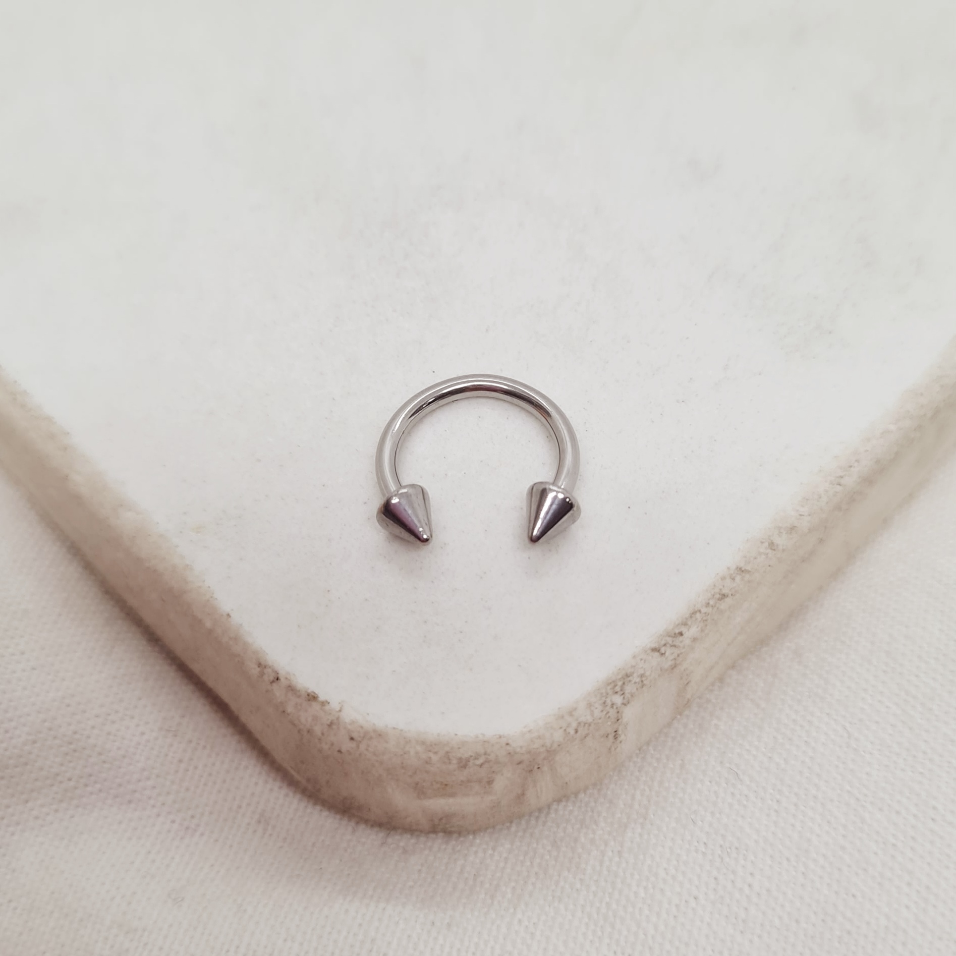 Imagen de producto PIERCING SEPTUM FLECHA