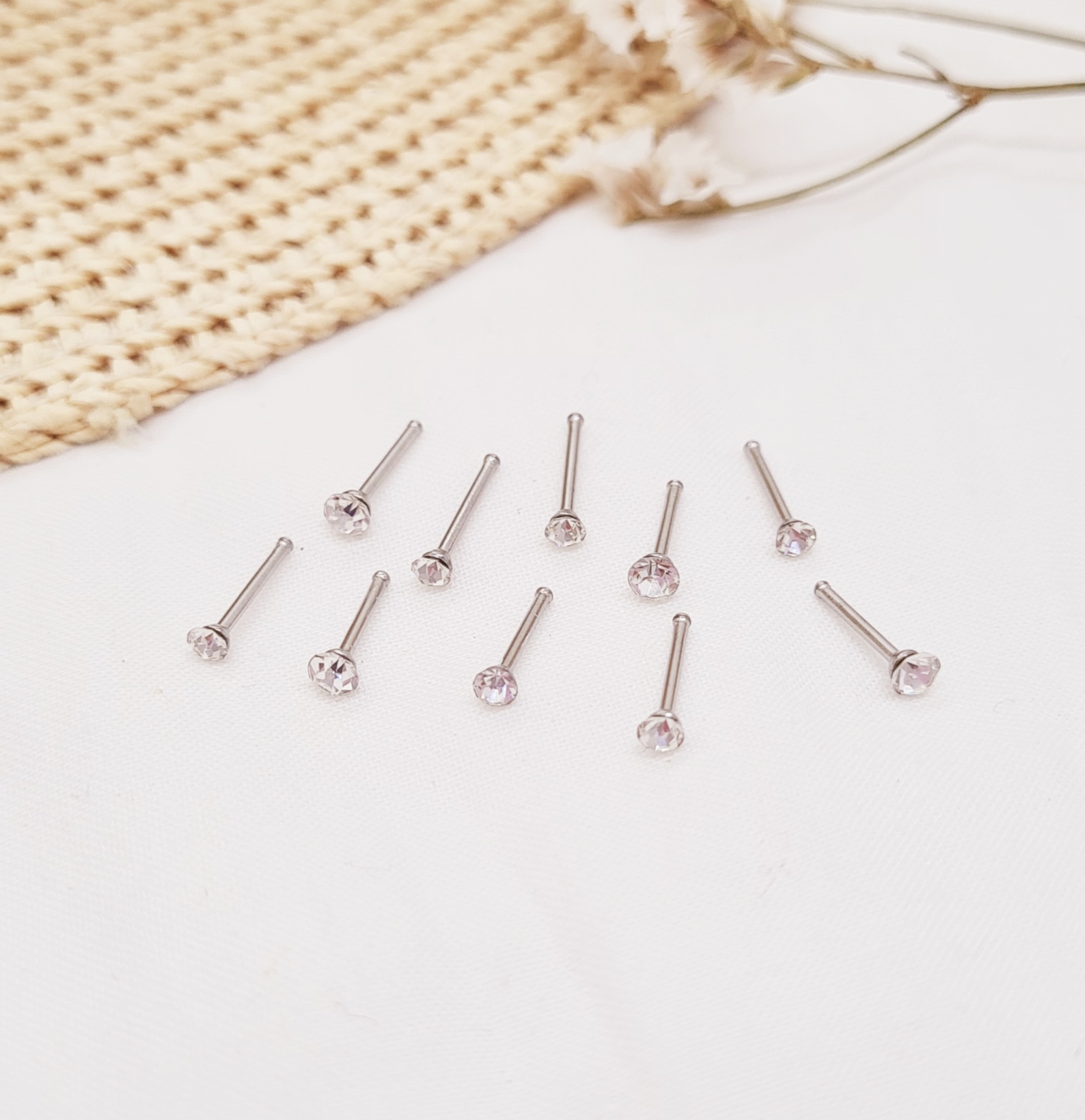 Imagen de producto PIERCING DE NARIZ NOSTRIL- STRASS BLANCO RECTO X40 UNIDADES