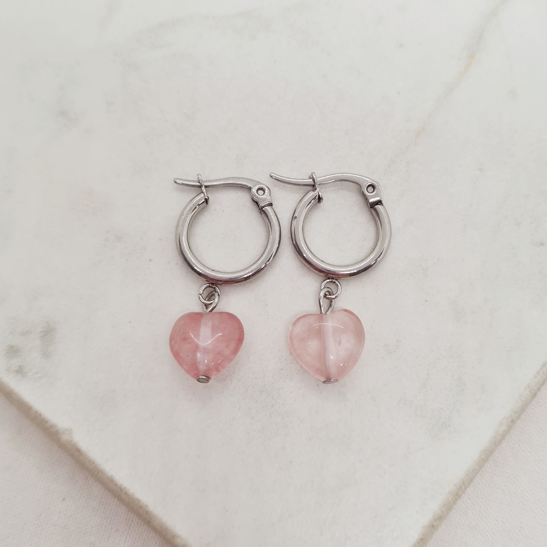 Imagen de producto ARGOLLA MINI CON PIEDRA - CUARZO ROSA