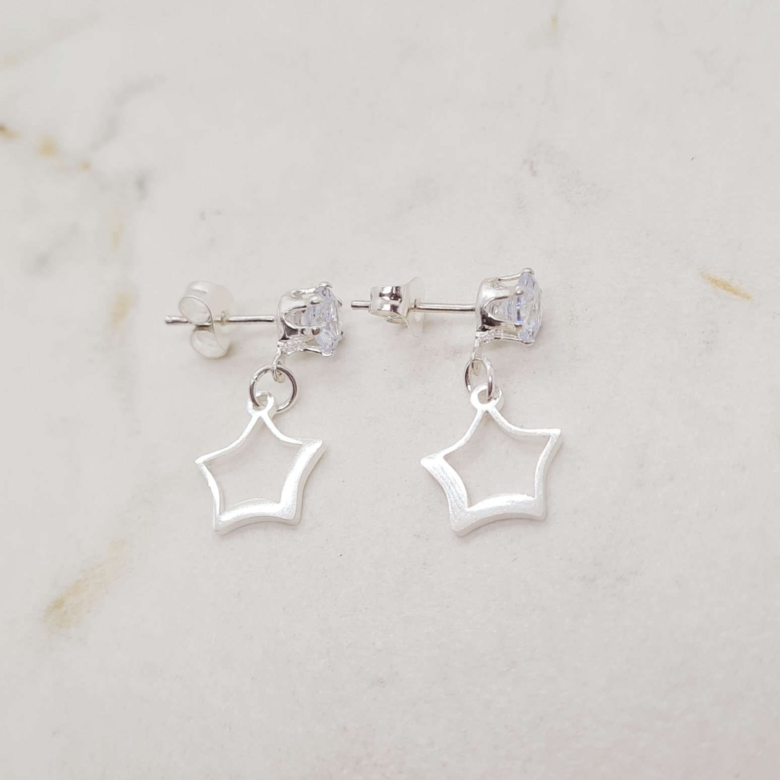 Imagen de producto AROS ACERO BLANCO CUBIC CON DIJE CALADO - ESTRELLA