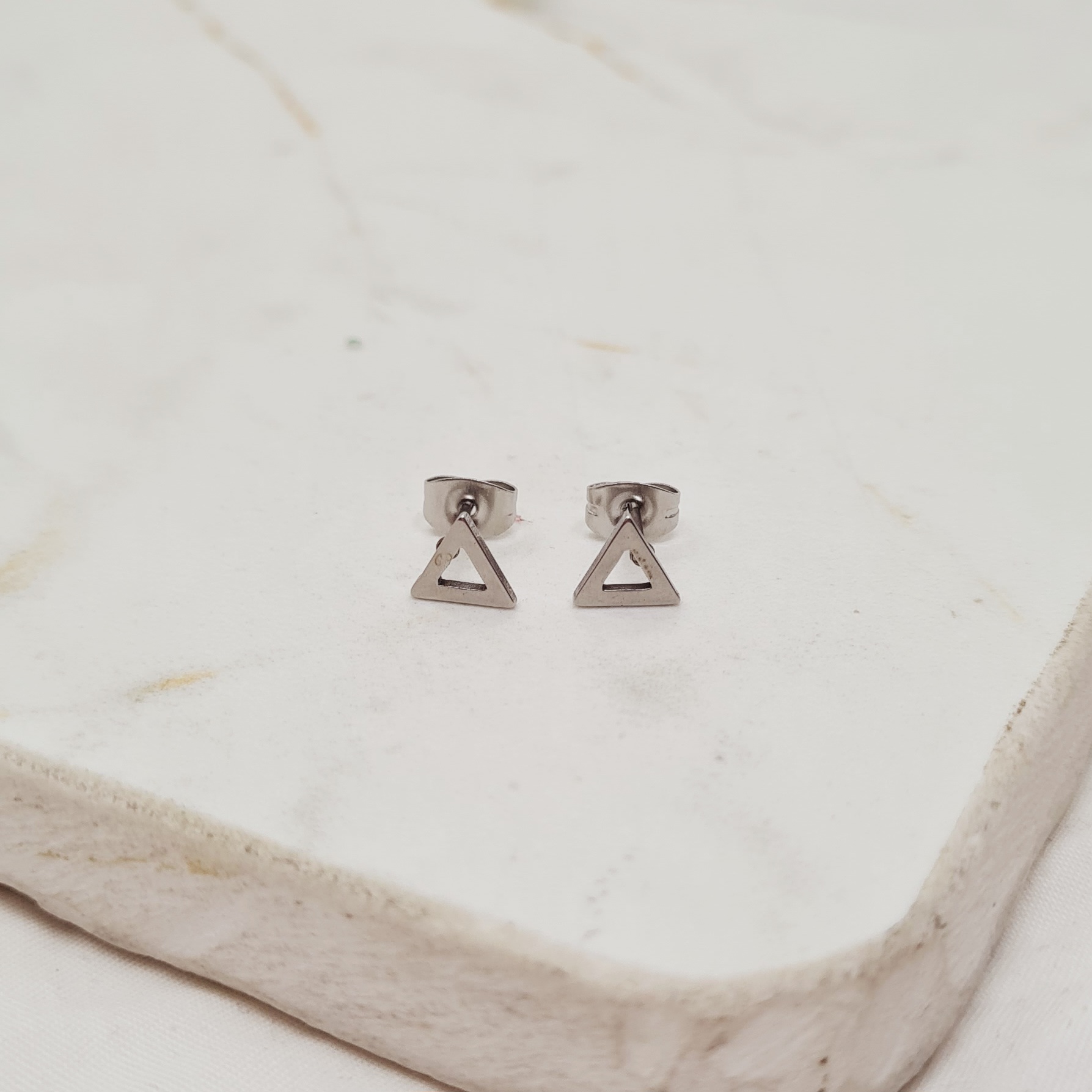 Imagen de producto AROS CALADOS - TRIANGULO CALADO