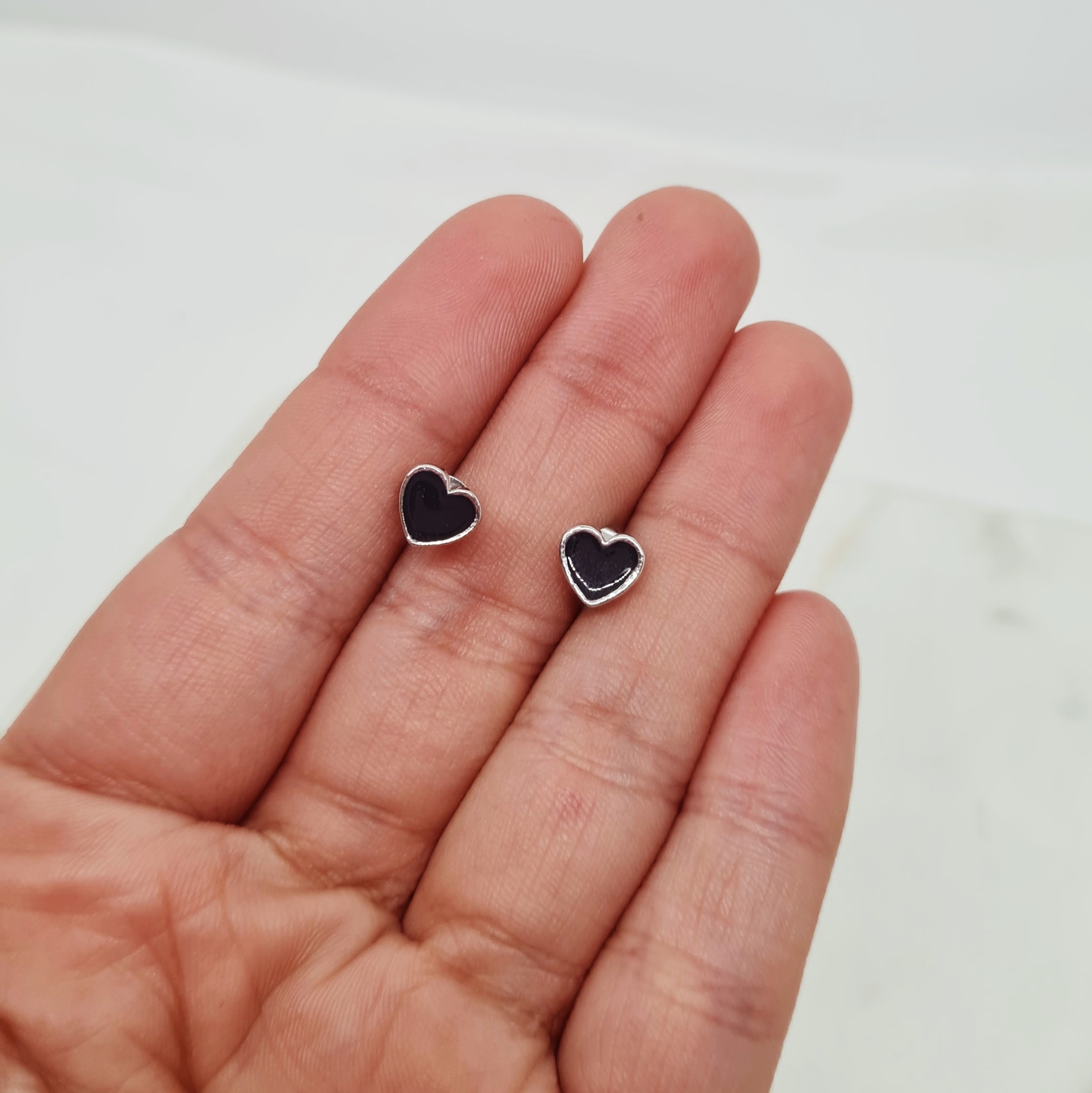 Imagen de producto AROS ESMALTADO CORAZON - NEGRO