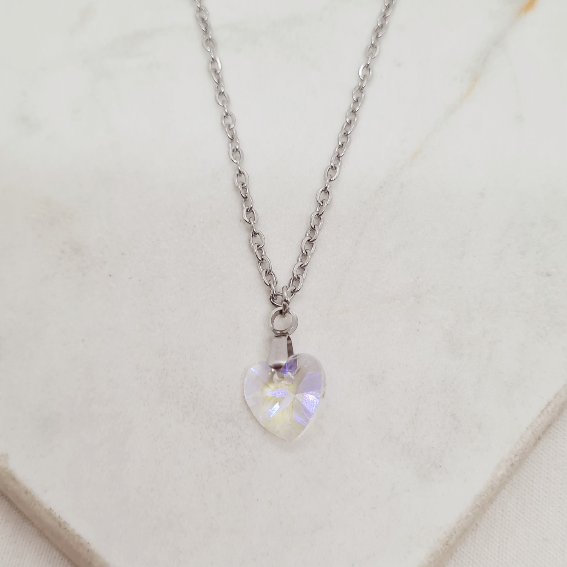 Imagen de producto COLLAR CORAZON DE CRISTAL CHICO - TORNASOLADO