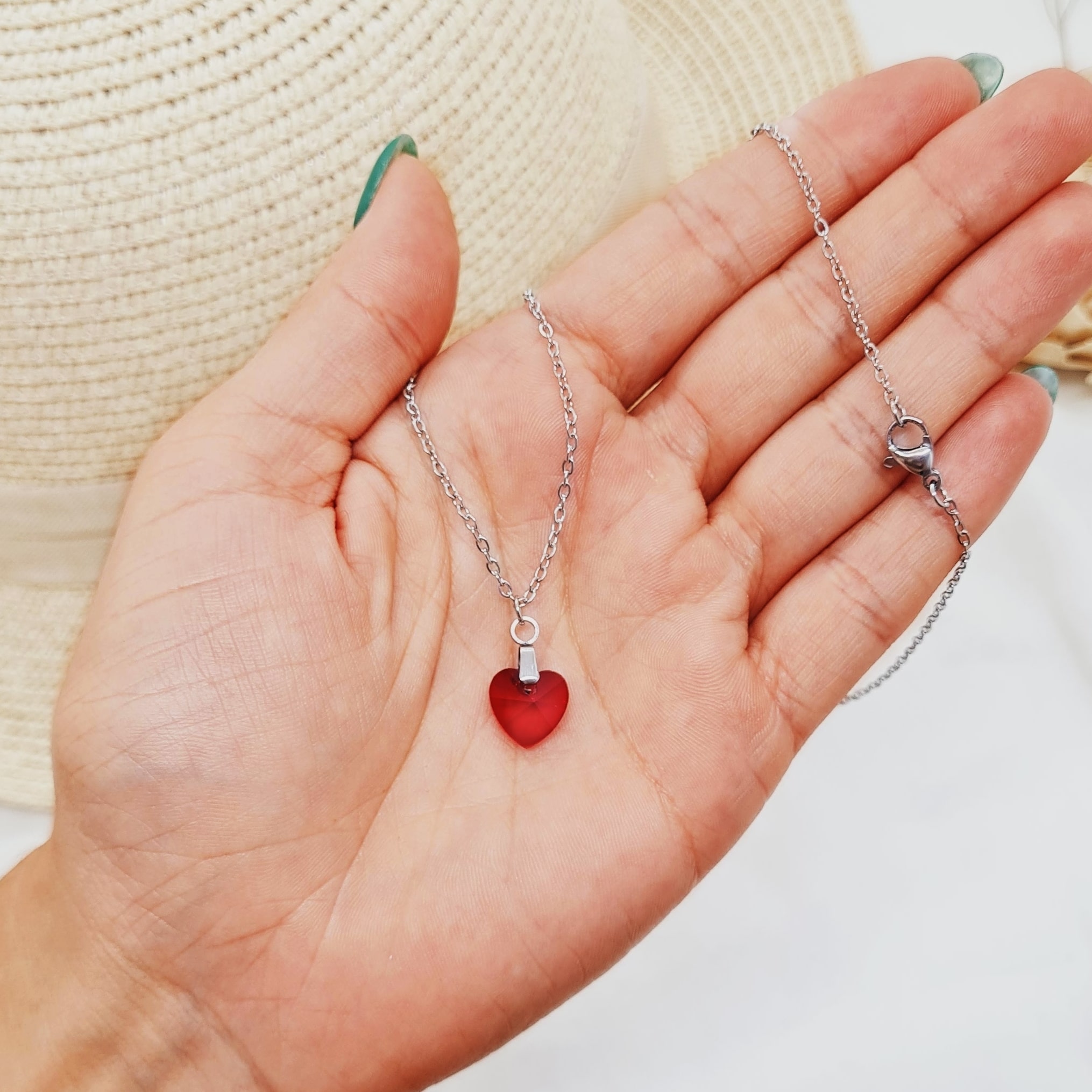 Imagen de producto COLLAR CORAZON DE CRISTAL CHICO - ROJO