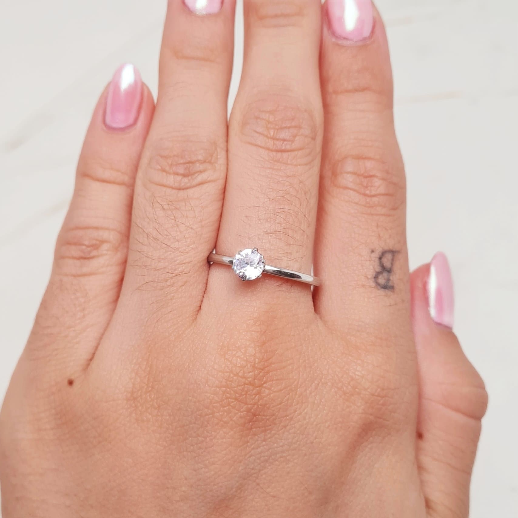 Imagen de producto ANILLO CINTILLO FINO CON CUBIC MEDIANO