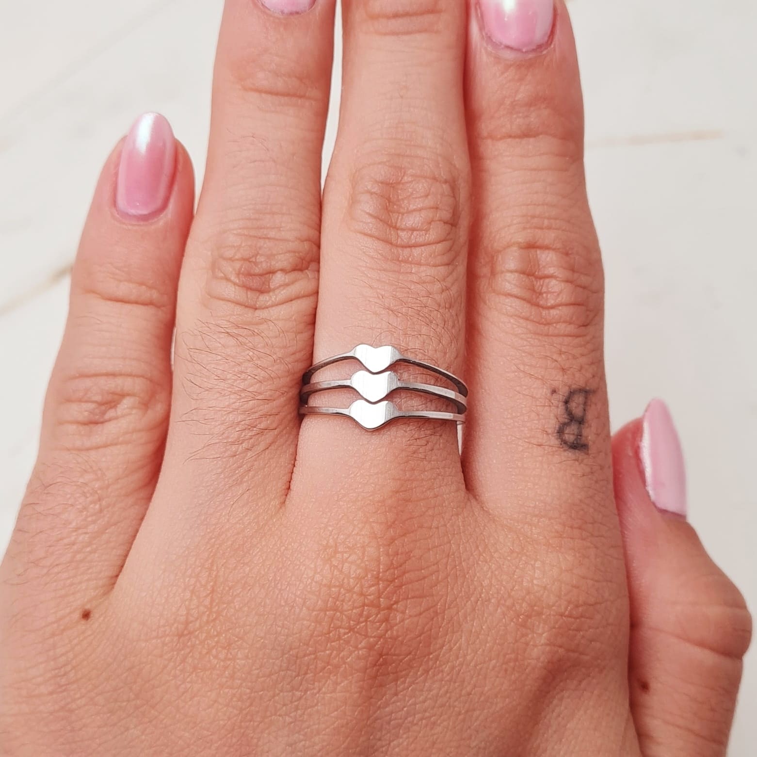 Imagen de producto ANILLO TRIPLE LINEA CON CORAZON LISO