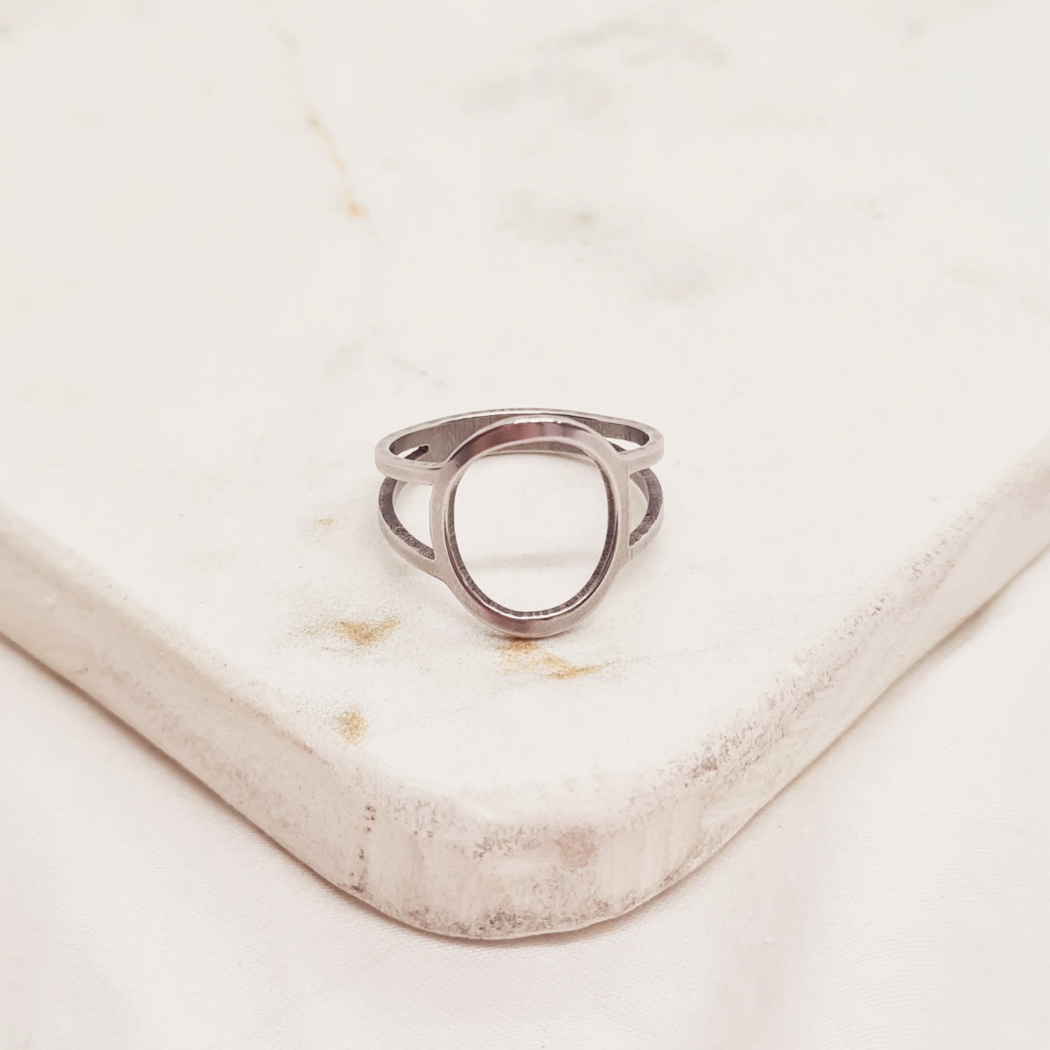 Imagen de producto ANILLO DOBLE LINEA - OVALADO