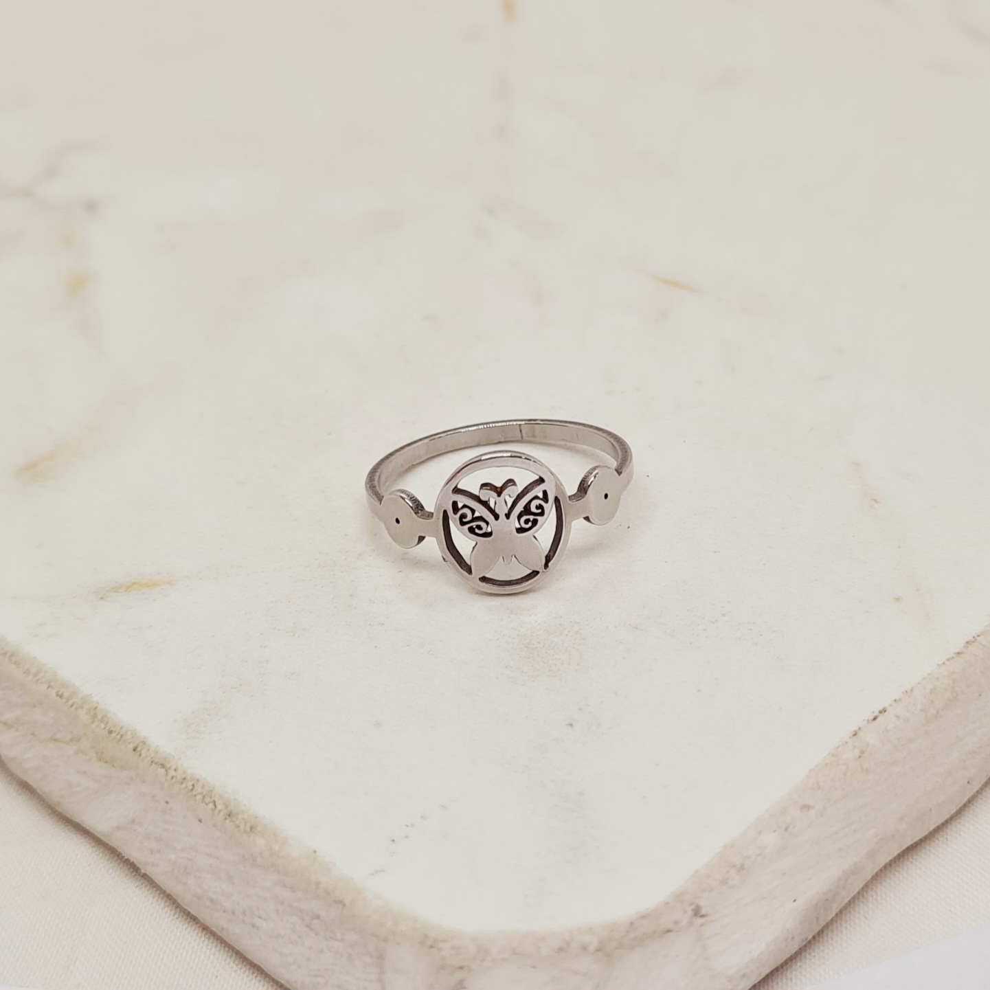 Imagen de producto ANILLO MARIPOSA EN CIRCULO