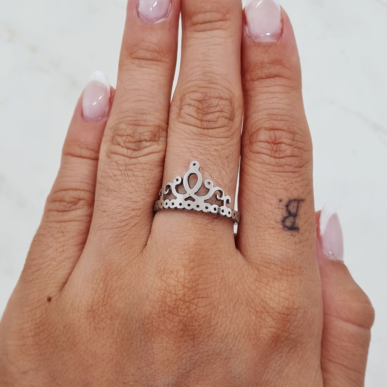 Imagen de producto ANILLO CORONA CALADA CURVA