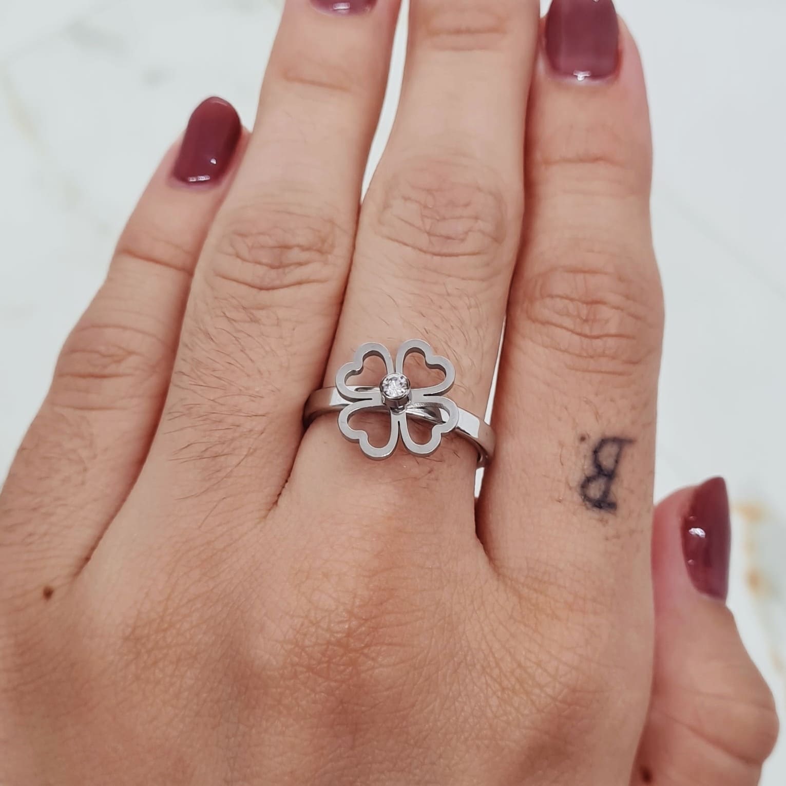 Imagen de producto ANILLO GIRATORIO CON STRASS - TREBOL