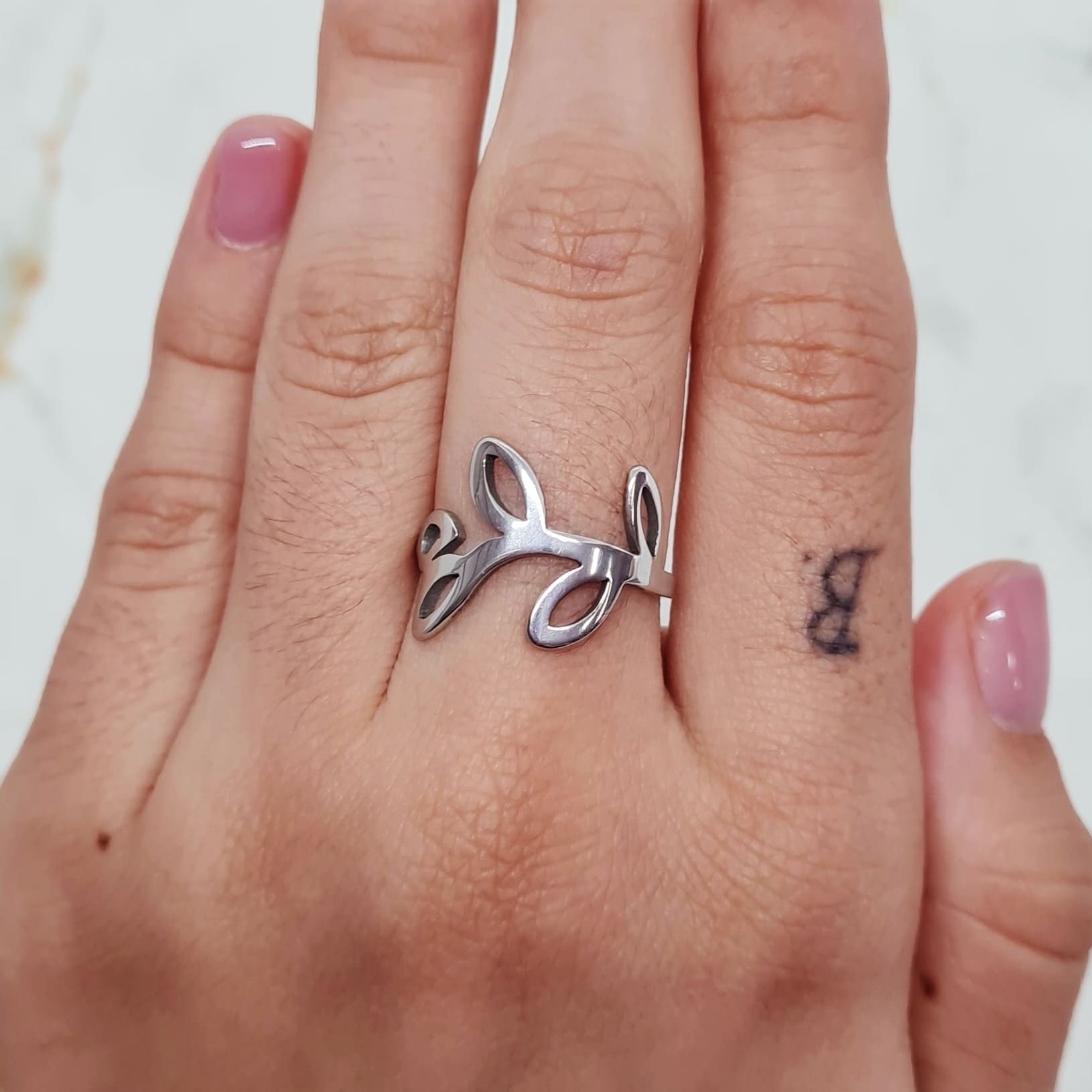 Imagen de producto ANILLO LAUREL FINO CALADO