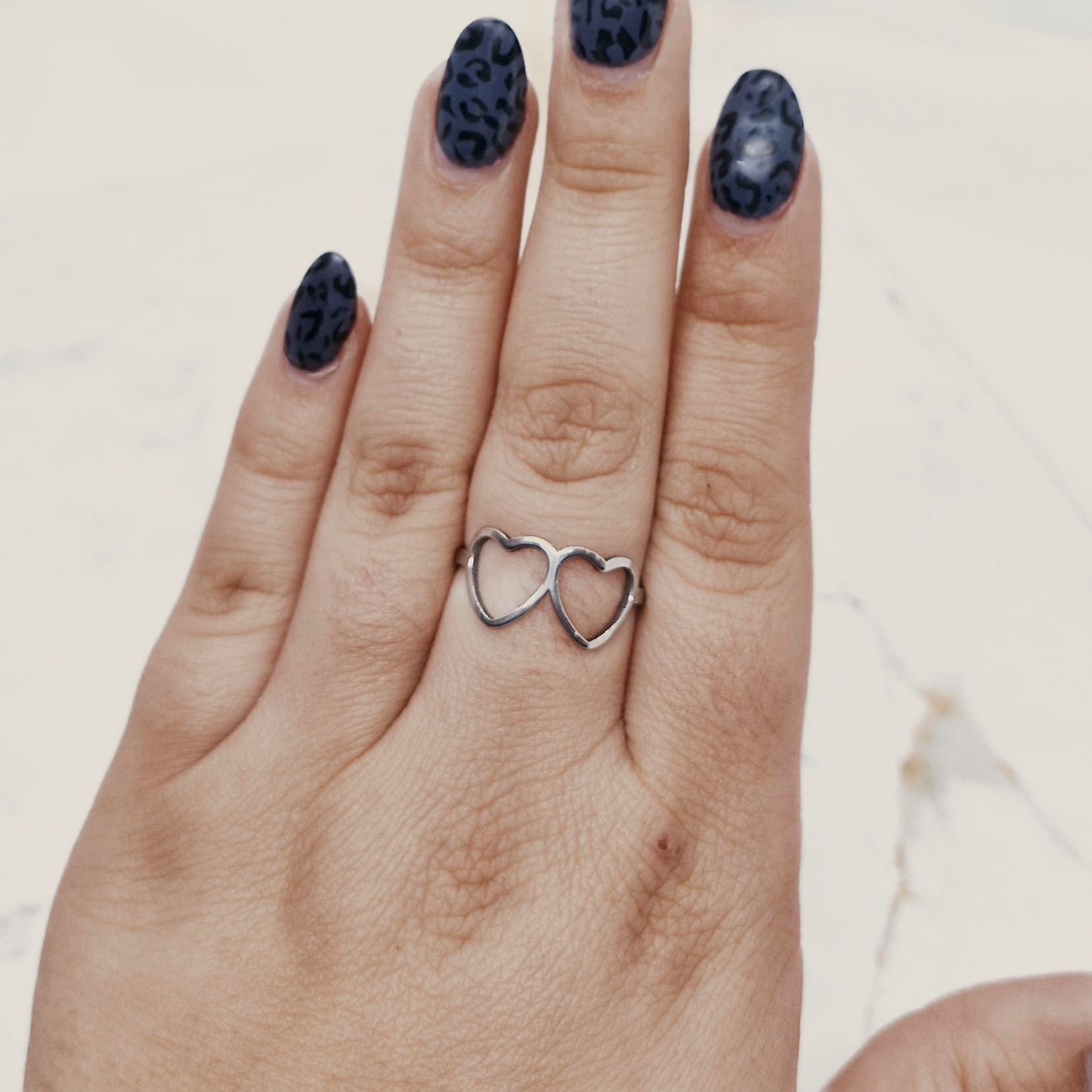 Imagen de producto ANILLO DOBLE CORAZON CALADO