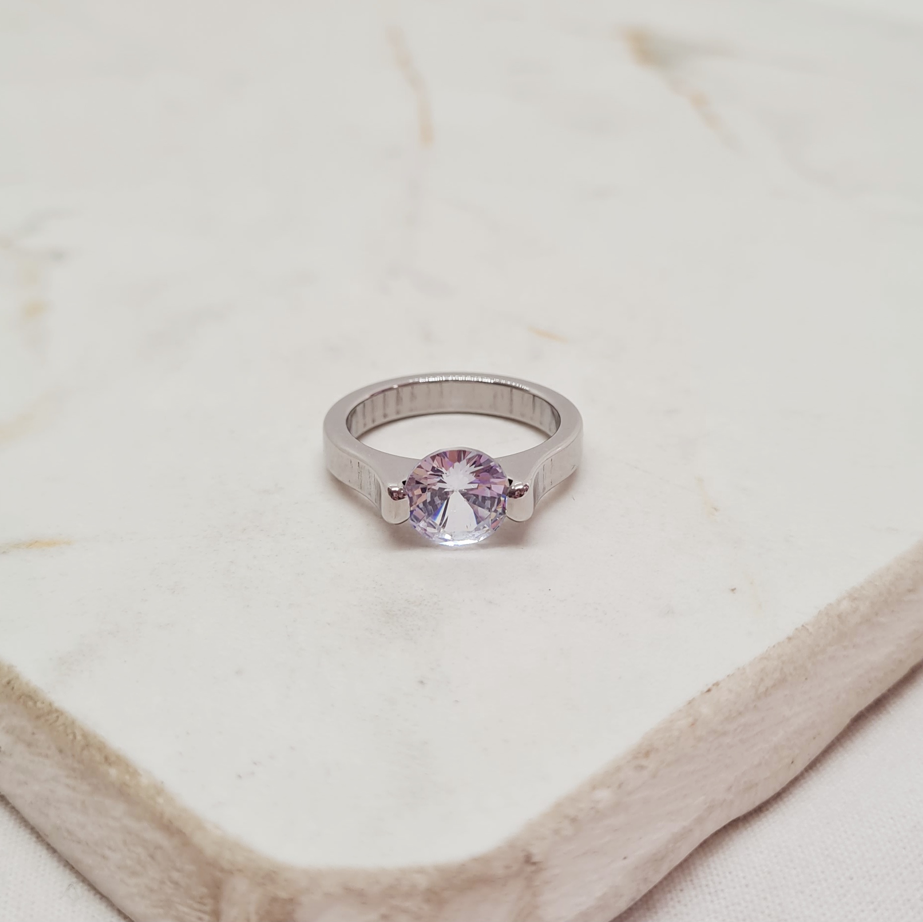 Imagen de producto ANILLO CINTILLO PLANO CON CUBIC TRANSPARENTE