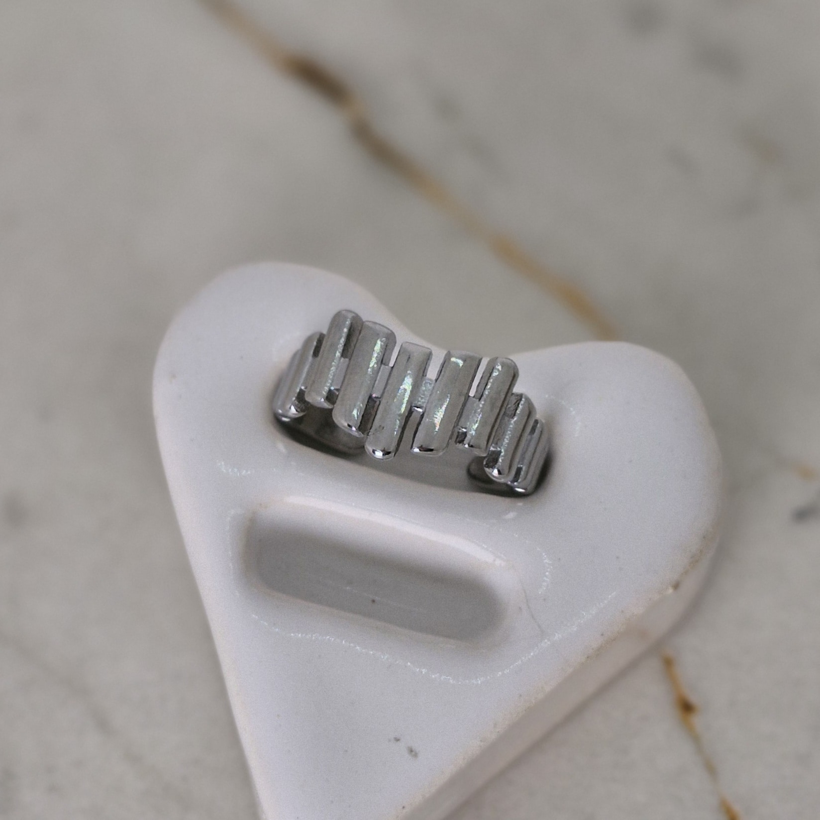 Imagen de producto ANILLO ABIERTO INFLADO CHUNKY - AURA