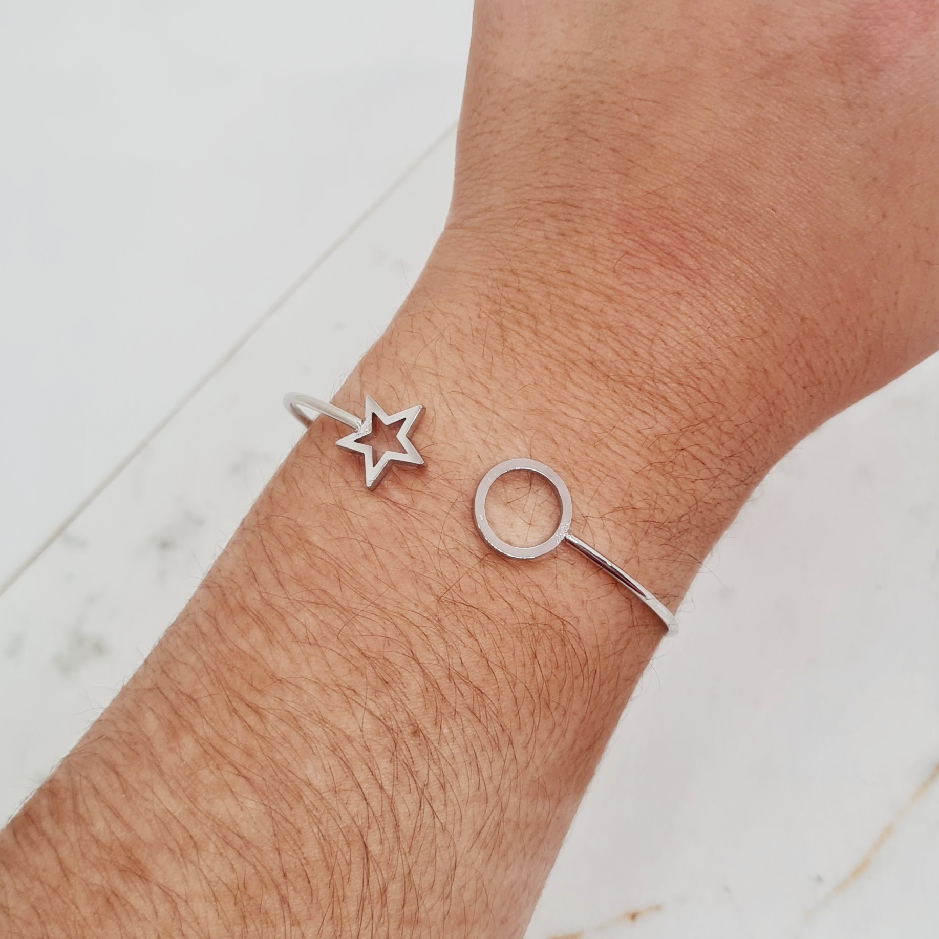 Imagen de producto ESCLAVA ABIERTA - ESTRELLA Y CIRCULO CALADO