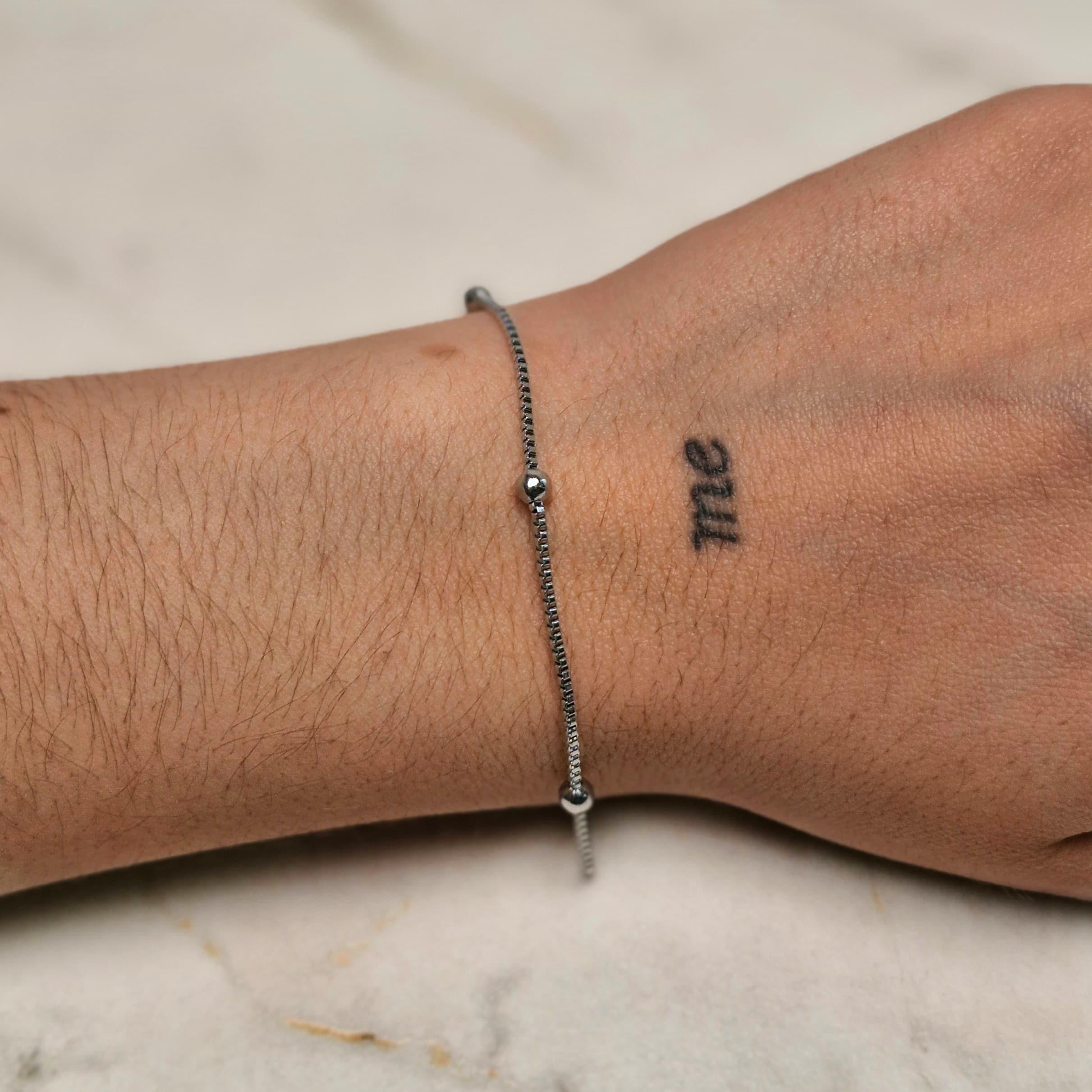 Imagen de producto PULSERA VENECIANA CERRADA CON BOLITAS GRANDES