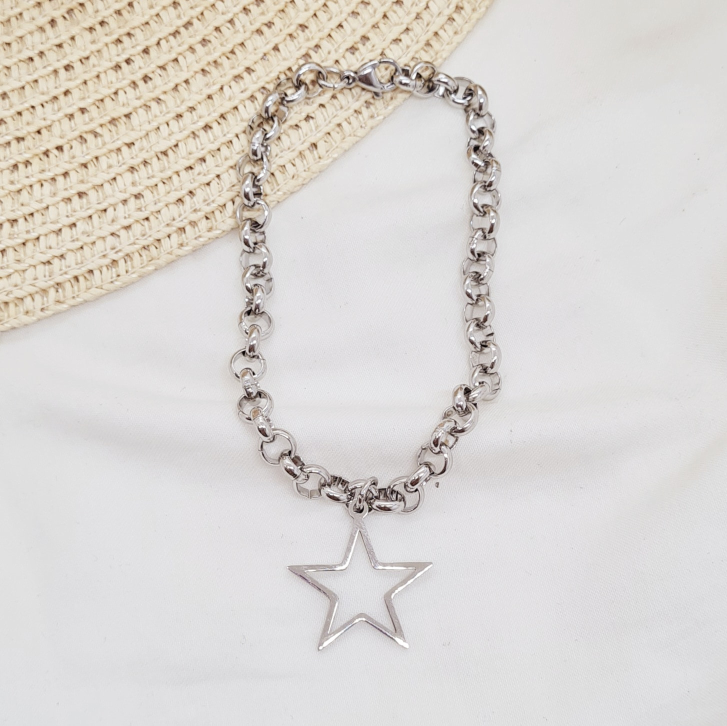 Imagen de producto PULSERA CON DIJE - ESTRELLA CALADA