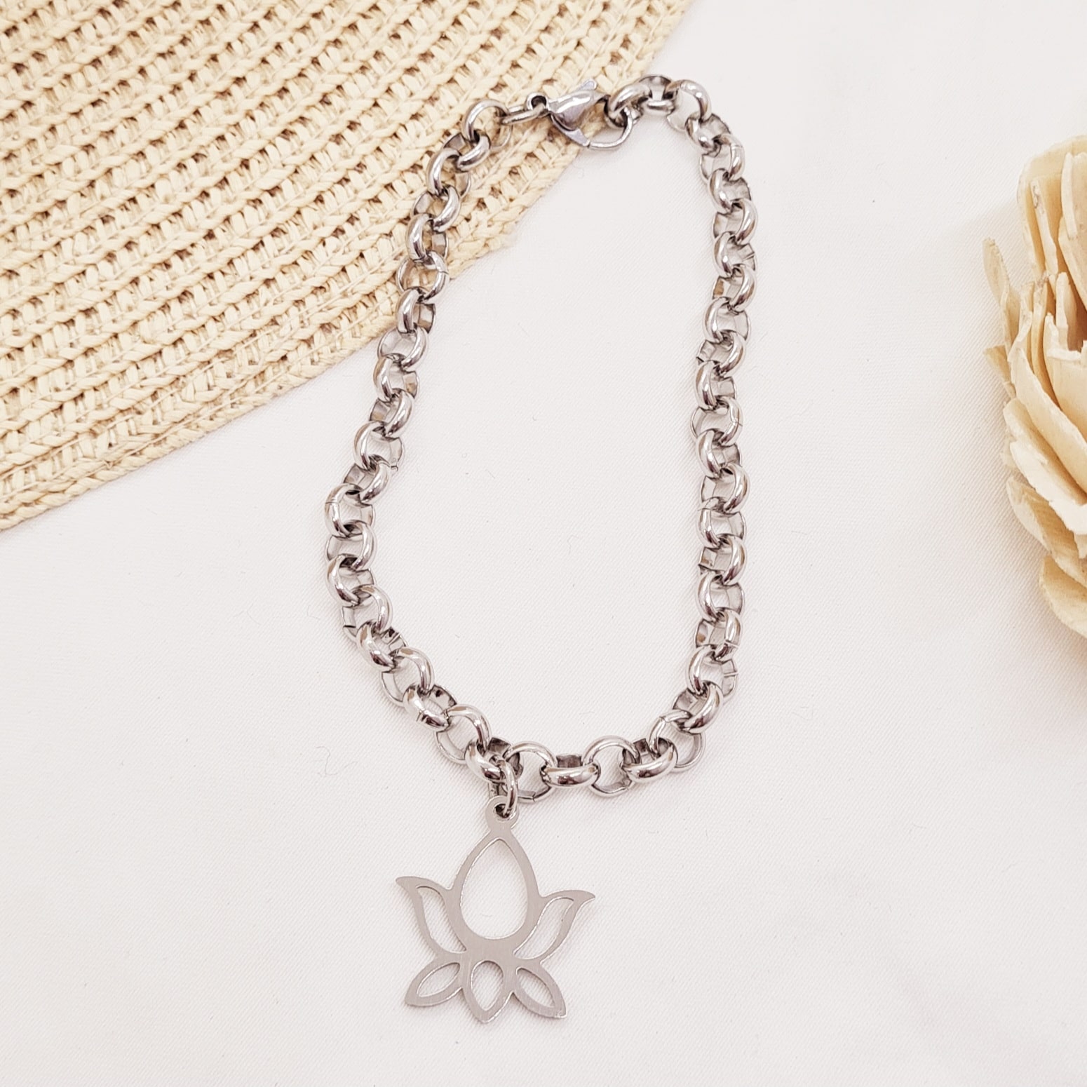 Imagen de producto PULSERA CON DIJE - FLOR DE LOTO 2