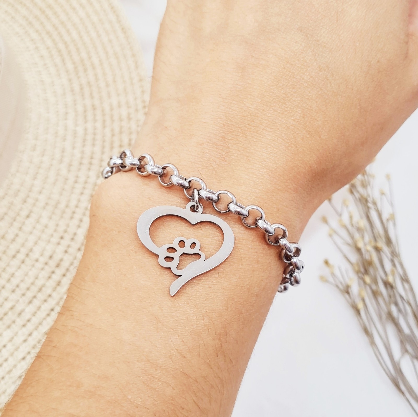 Imagen de producto PULSERA CON DIJE - HUELLA CALADA