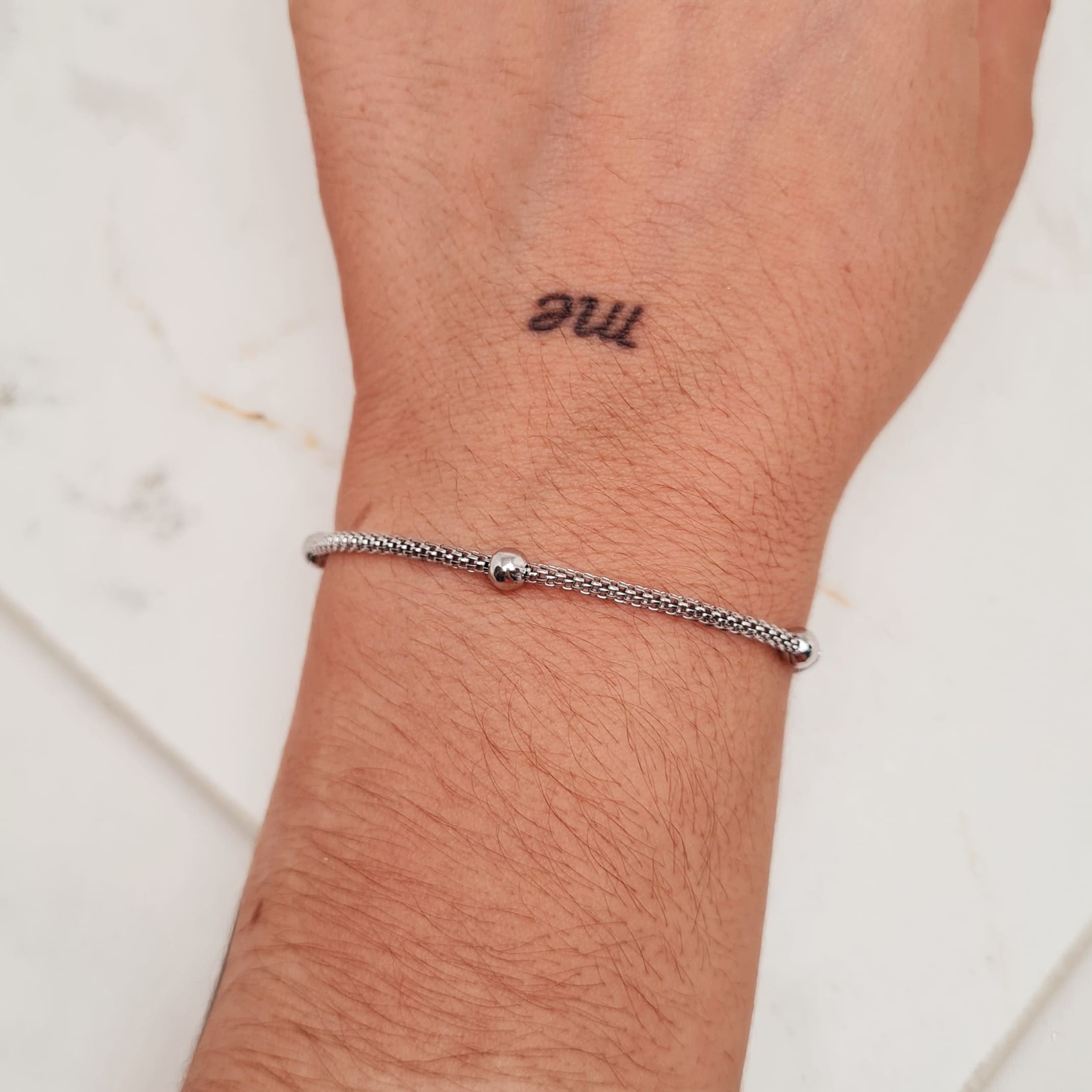 Imagen de producto PULSERA COREANA CON BOLITAS GRANDES