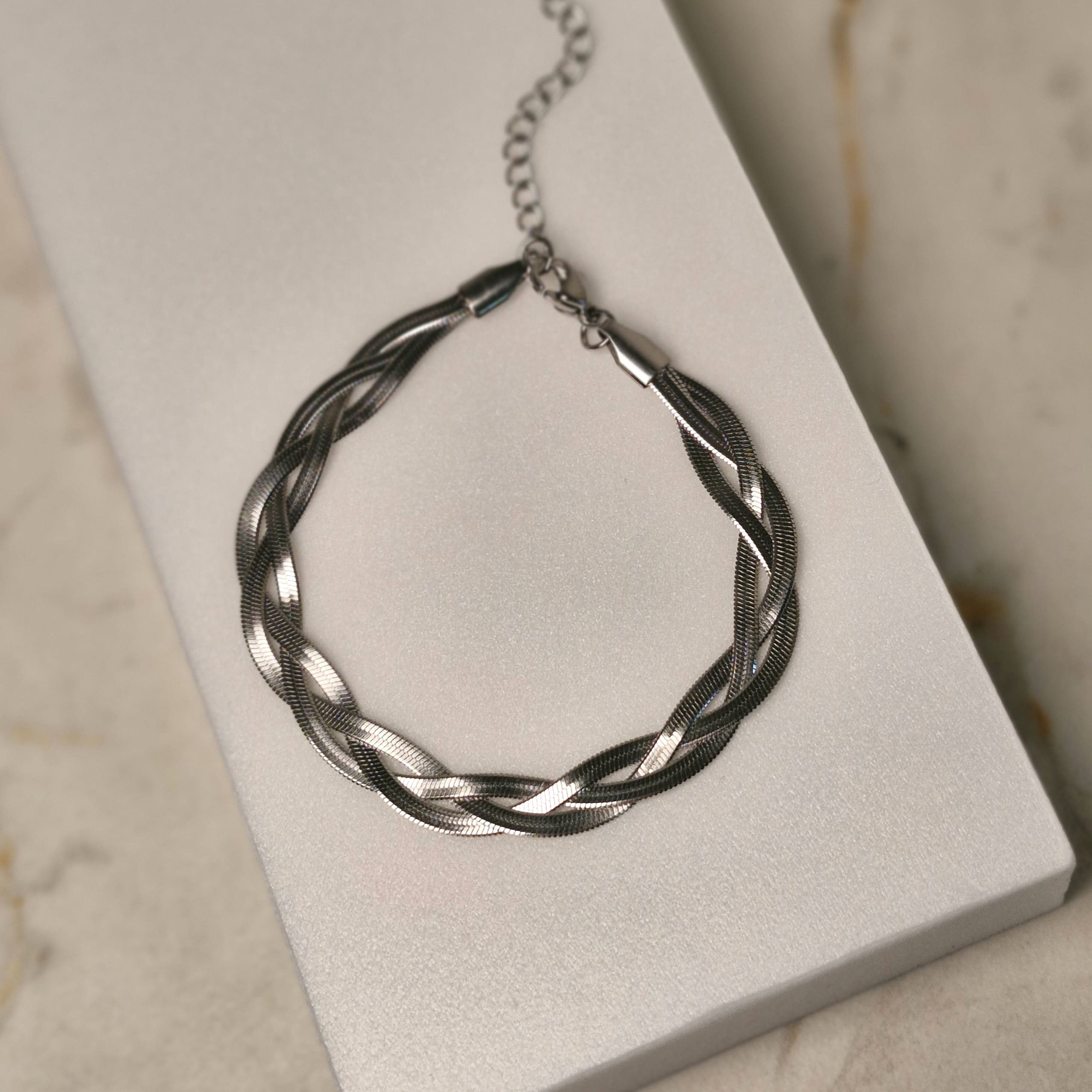 Imagen de producto PULSERA TRIPLE SERPIENTE TRENZADA