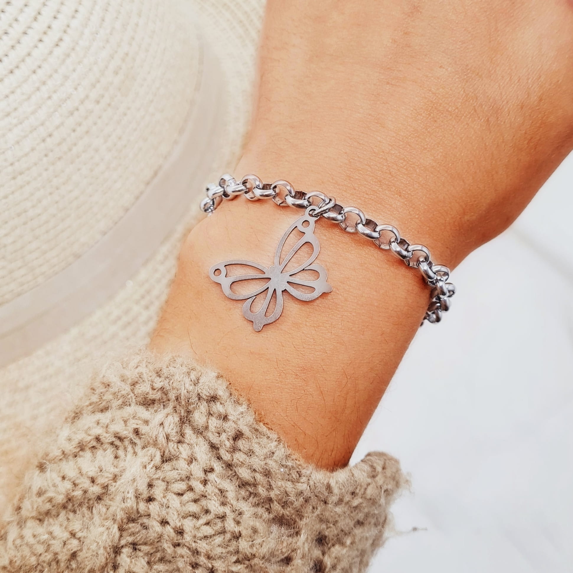 Imagen de producto PULSERA CON DIJE - MARIPOSA 2