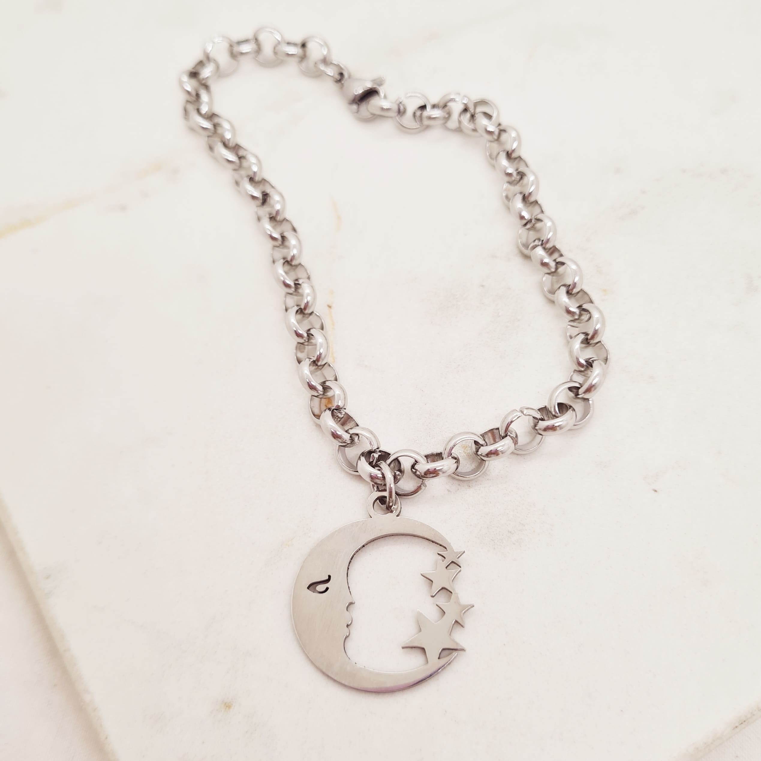 Imagen de producto PULSERA CON DIJE - LUNA CON ESTRELLAS