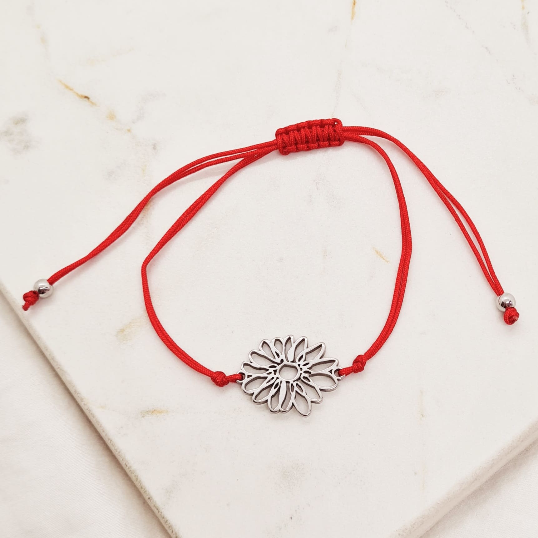 Imagen de producto PULSERA DE HILO ROJO - MANDALA