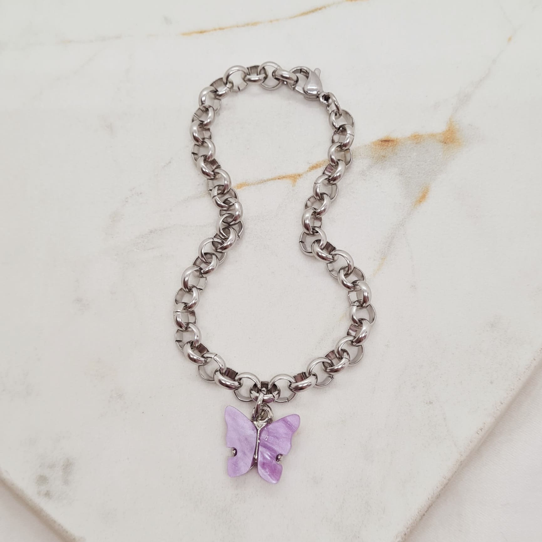 Imagen de producto PULSERA CON DIJE MARIPOSA - LILA