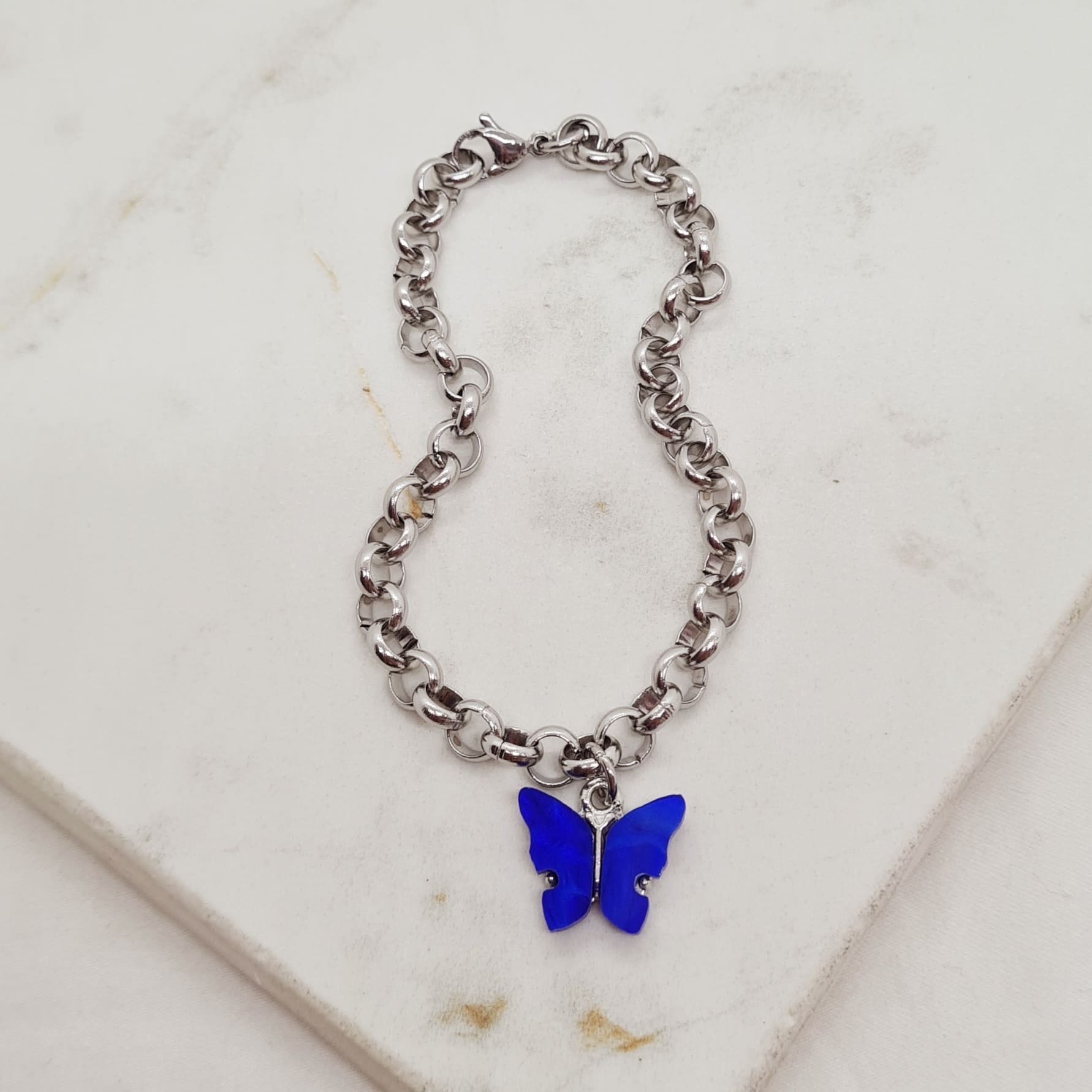 Imagen de producto PULSERA CON DIJE MARIPOSA - AZUL