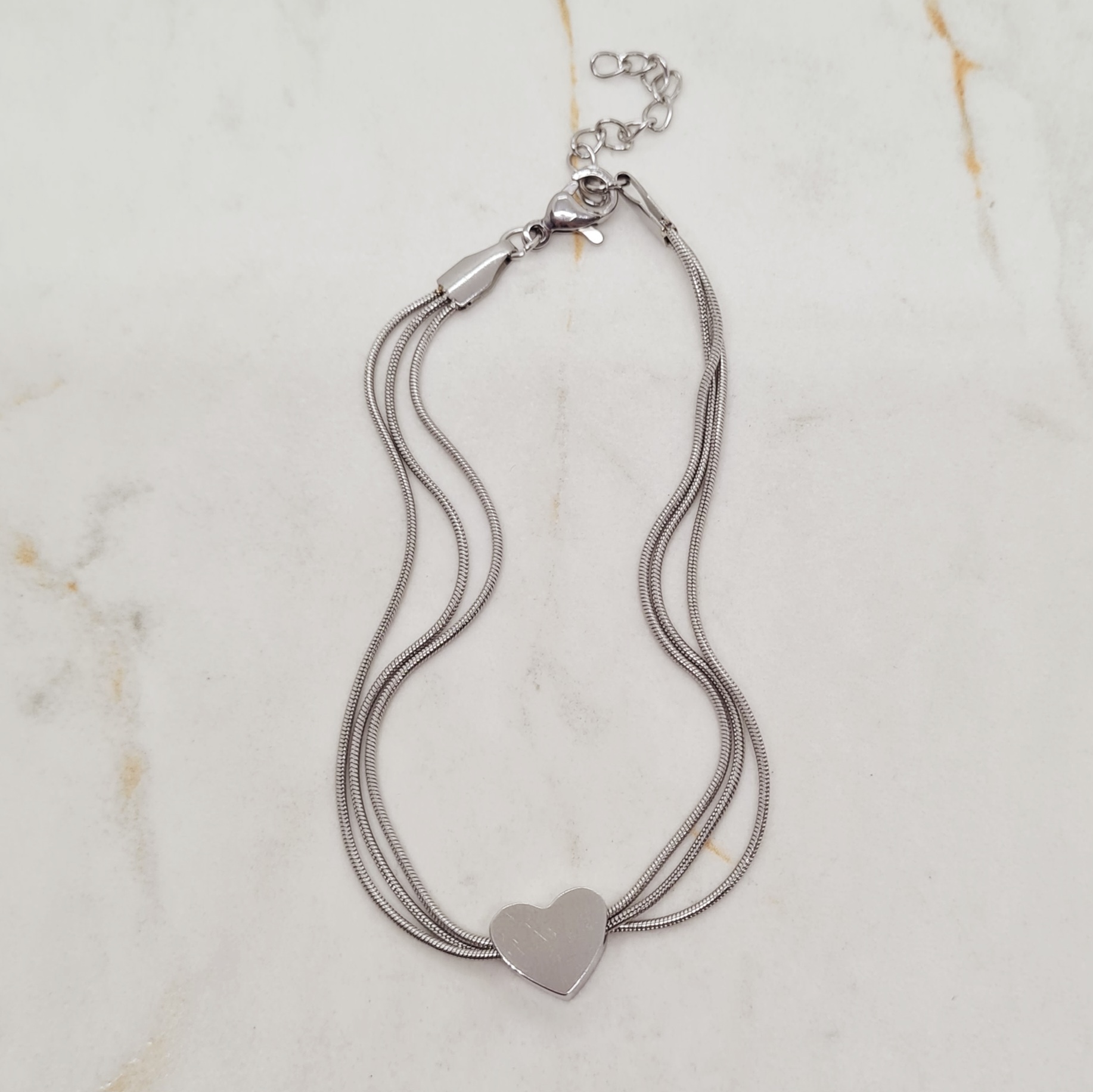 Imagen de producto PULSERA TRIPLE COLITA DE RATA CON DIJE INFLADO - CORAZON