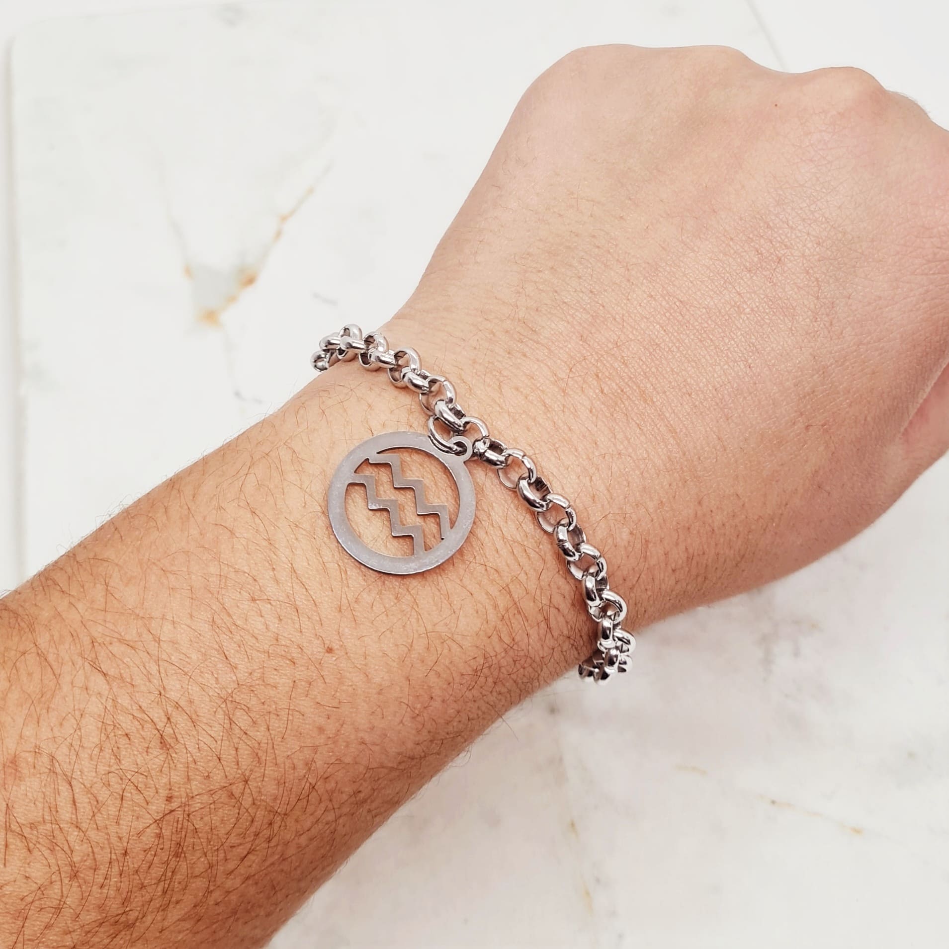Imagen de producto PULSERA CON DIJE DEL ZODIACO - ACUARIO