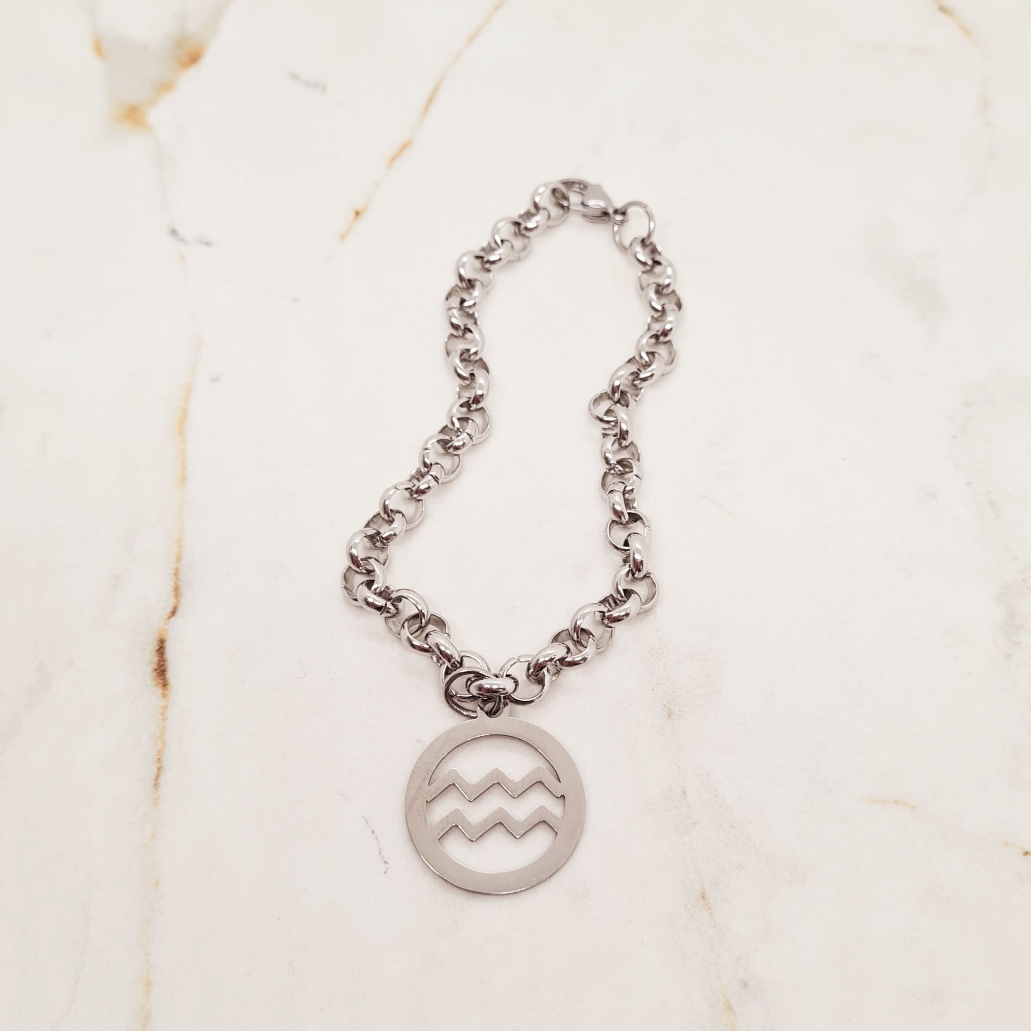 Imagen de producto PULSERA CON DIJE DEL ZODIACO - ACUARIO