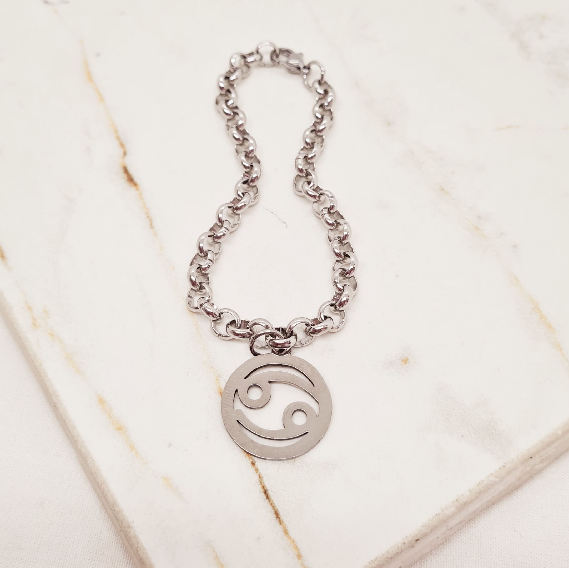 Imagen de producto PULSERA CON DIJE DEL ZODIACO - CANCER
