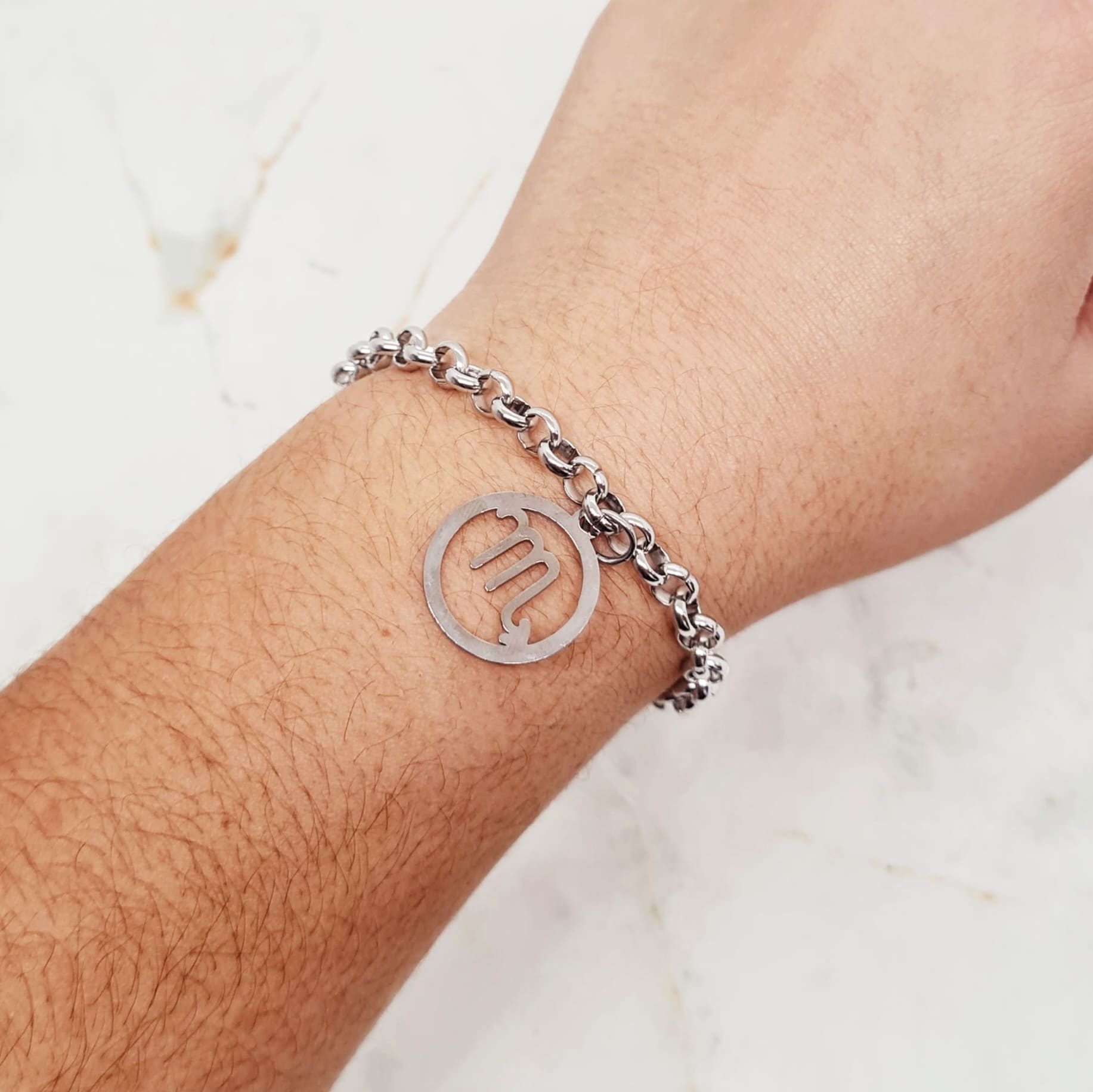 Imagen de producto PULSERA CON DIJE DEL ZODIACO - ESCORPIO