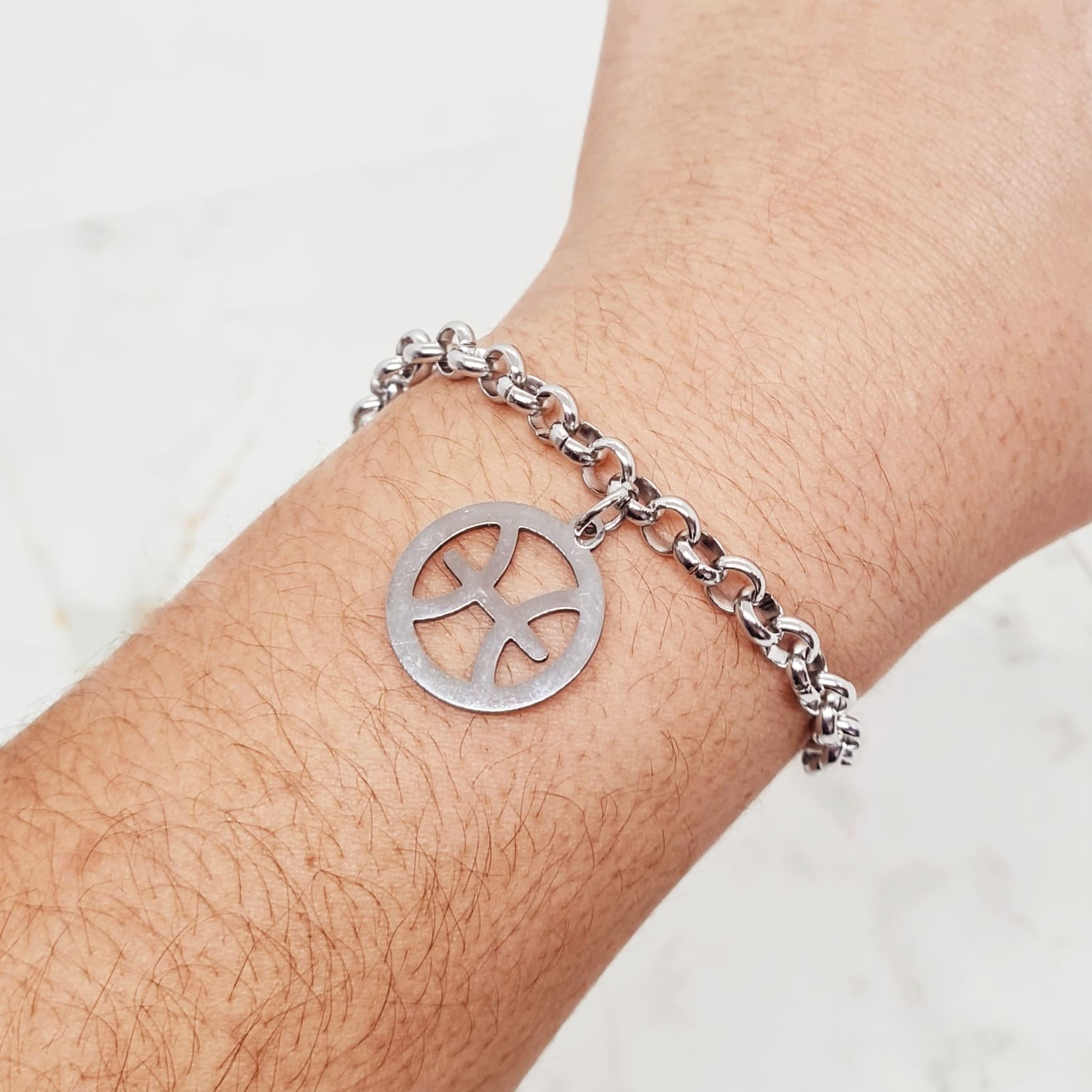 Imagen de producto PULSERA CON DIJE DEL ZODIACO - PISCIS