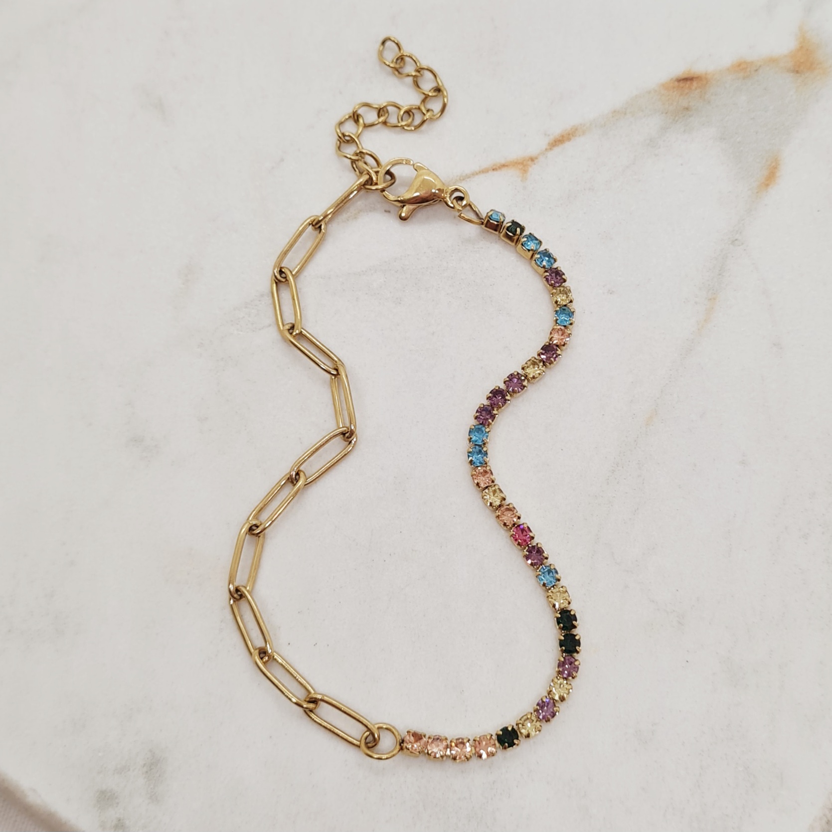 Imagen de producto PULSERA ACERO DORADO ALICE Y FULL CUBICS - MULTICOLOR