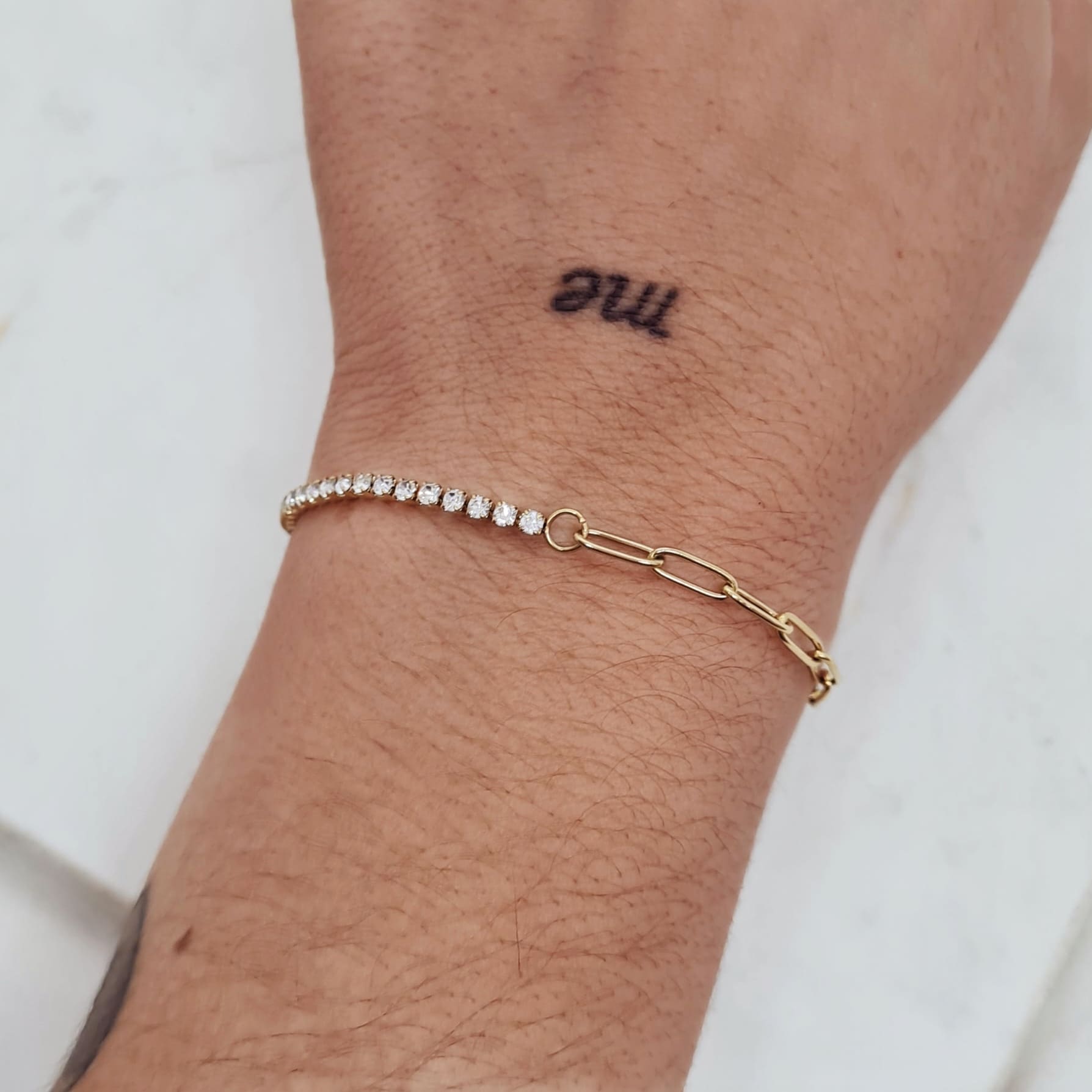 Imagen de producto PULSERA ACERO DORADO ALICE Y FULL CUBICS - BLANCO