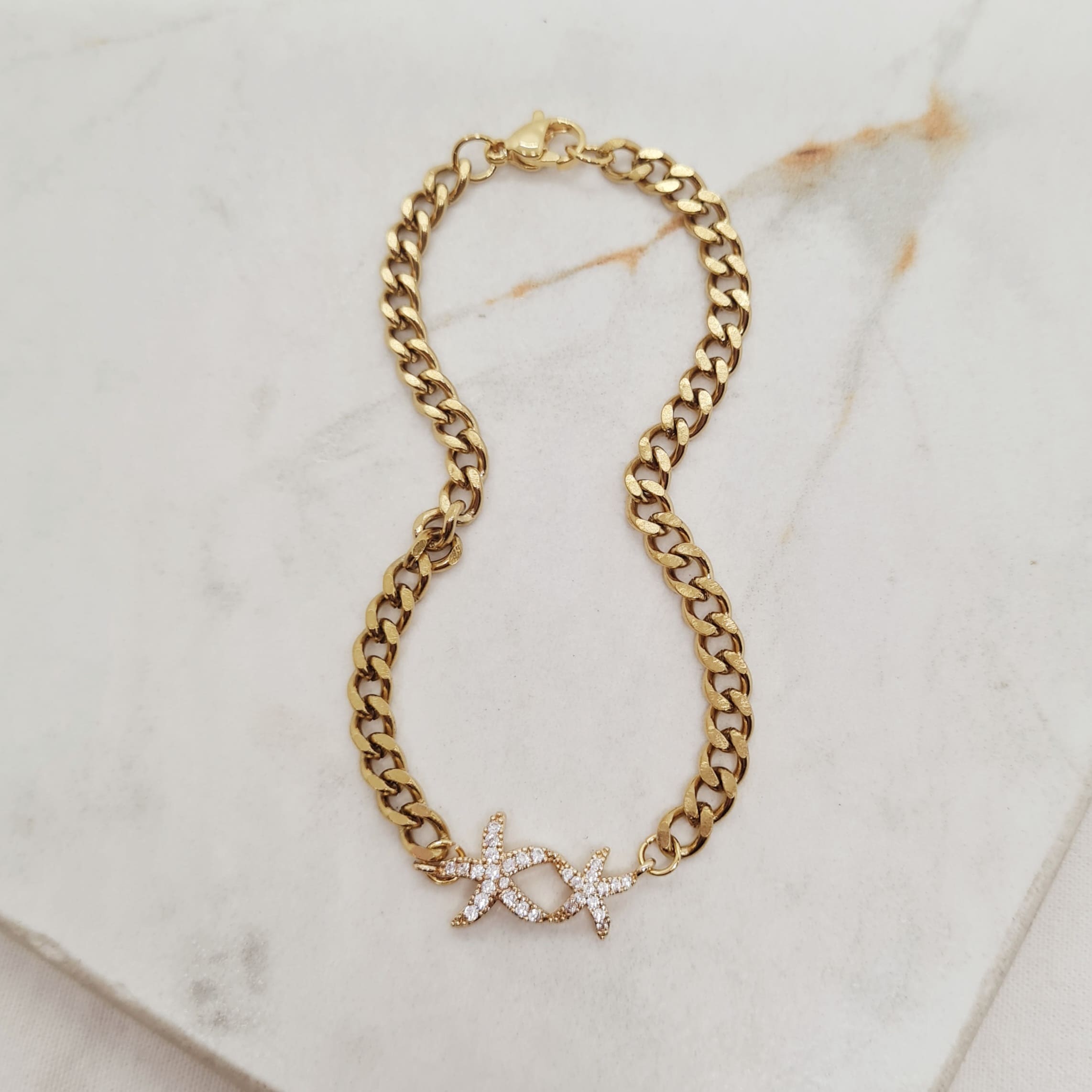 Imagen de producto PULSERA ACERO DORADO CUBANA CON DOBLE ESTRELLA CON MICROCRISTALES