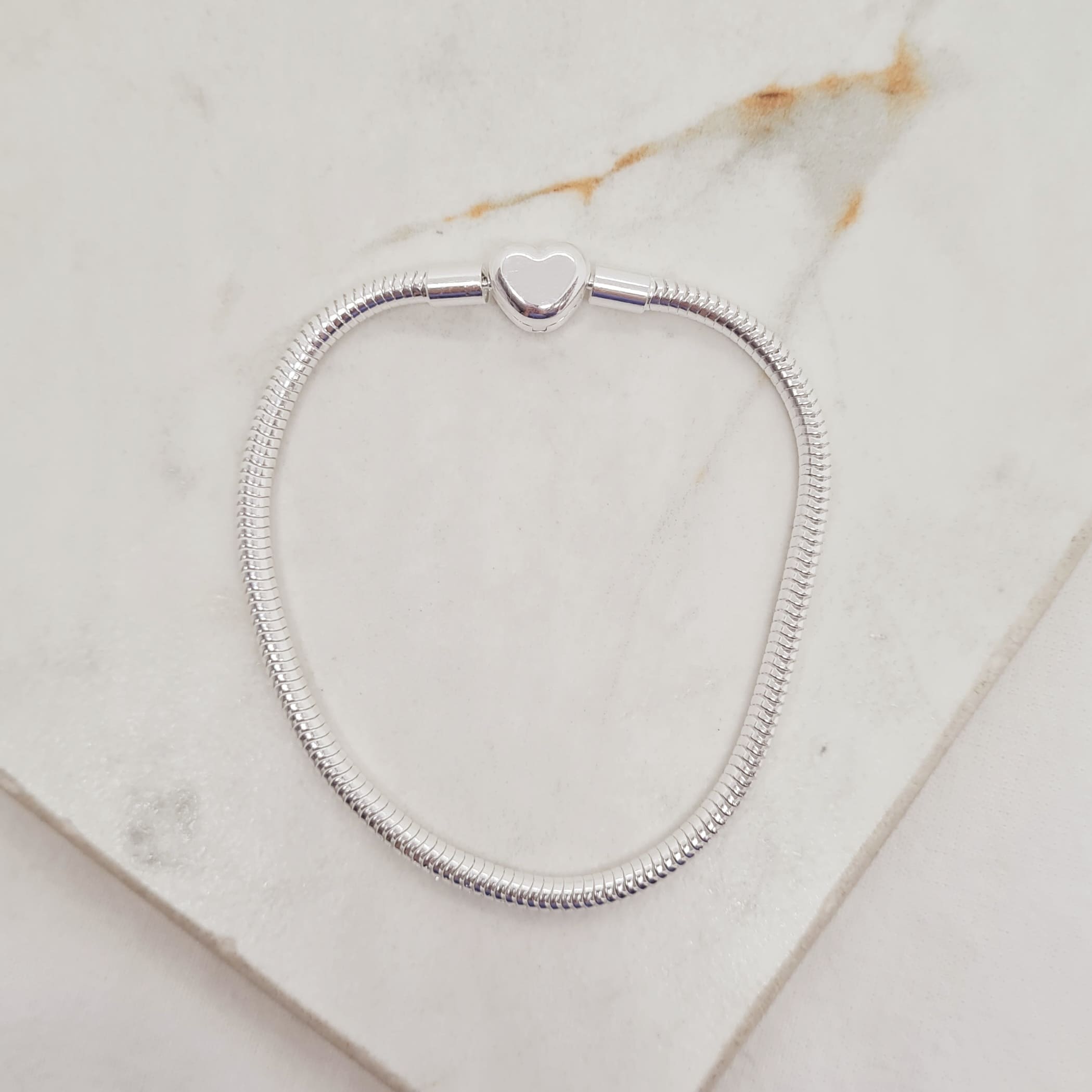 Imagen de producto PULSERA ACERO BLANCO PANDORA - CORAZON
