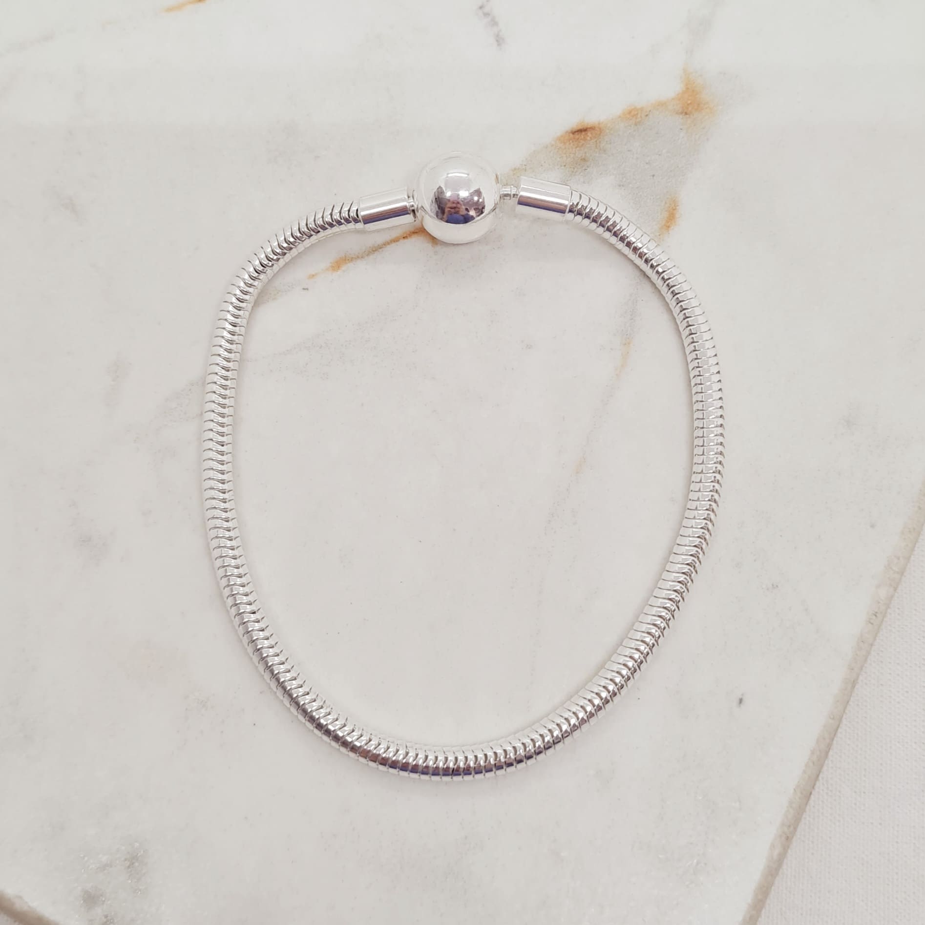 Imagen de producto PULSERA ACERO BLANCO PANDORA - BOLITA