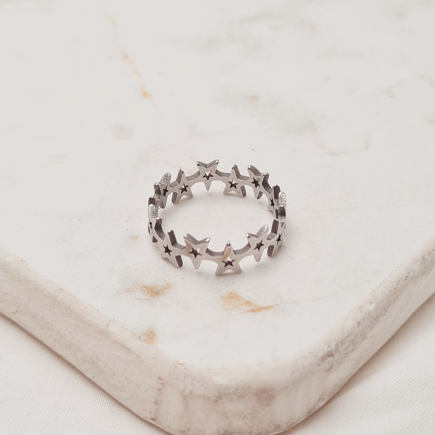 Imagen de producto ANILLO ESTRELLAS CALADAS CONTINUAS CHICAS