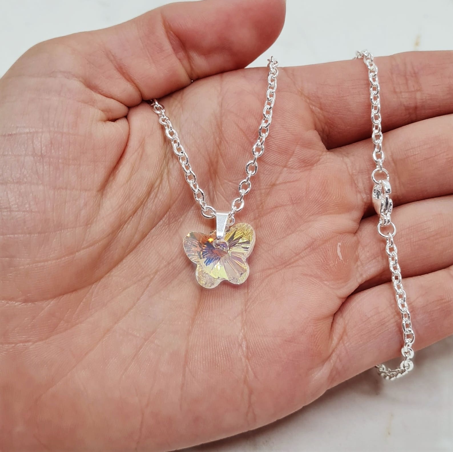 Imagen de producto COLLAR ACERO BLANCO CON DIJE CRISTAL - MARIPOSA TORNASOL